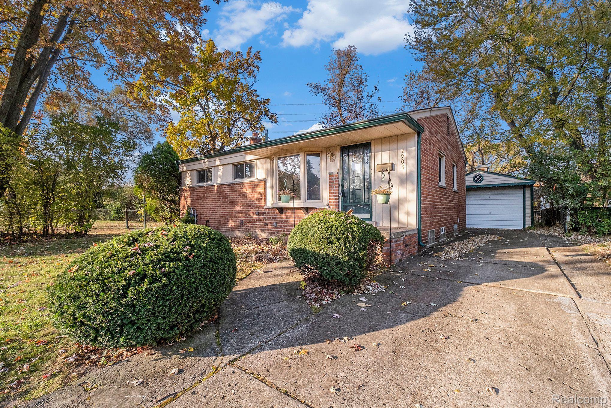2903 MAPLEWOOD AVE