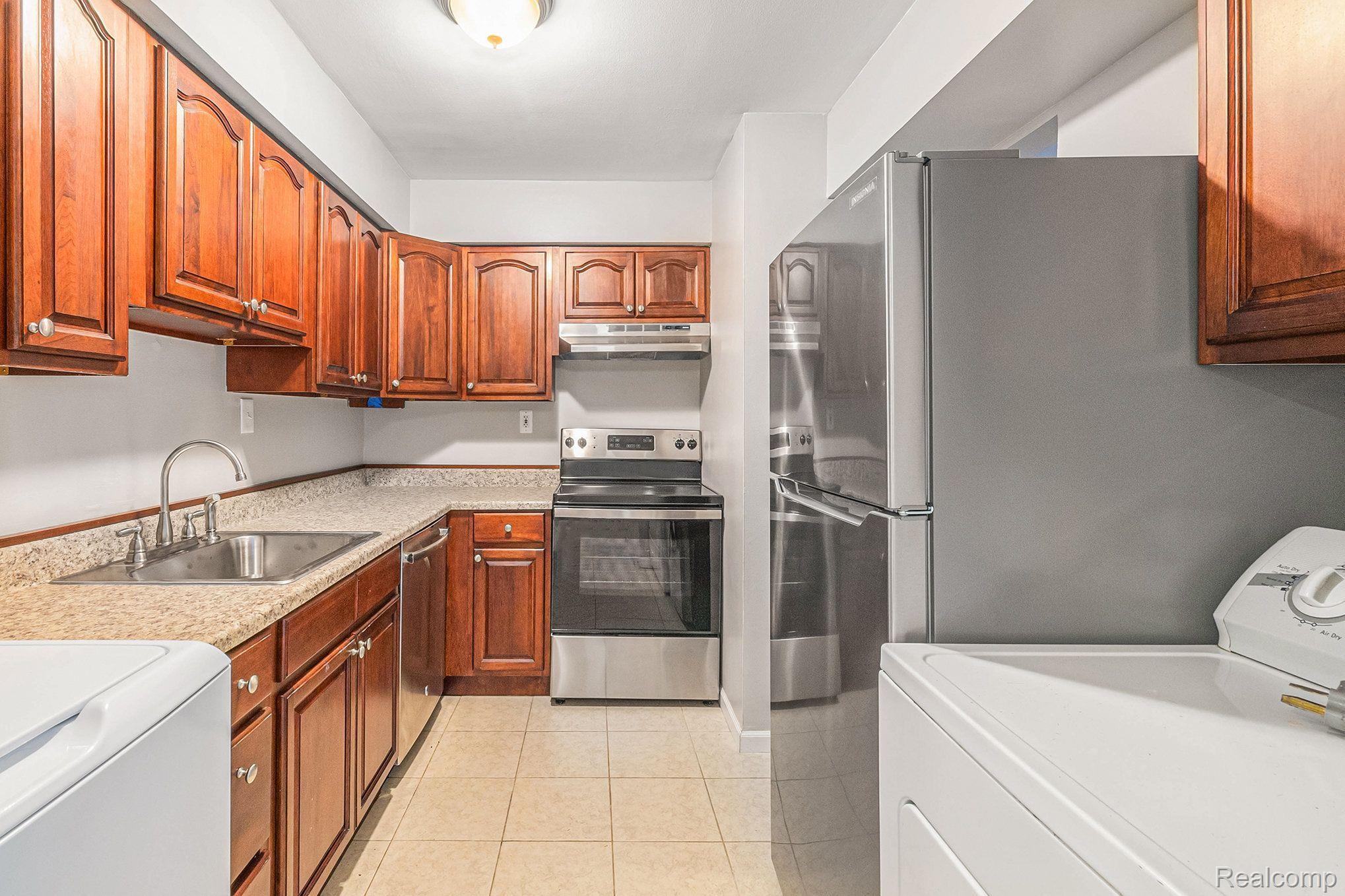 1834 COLONIAL VILLAGE WAY 2