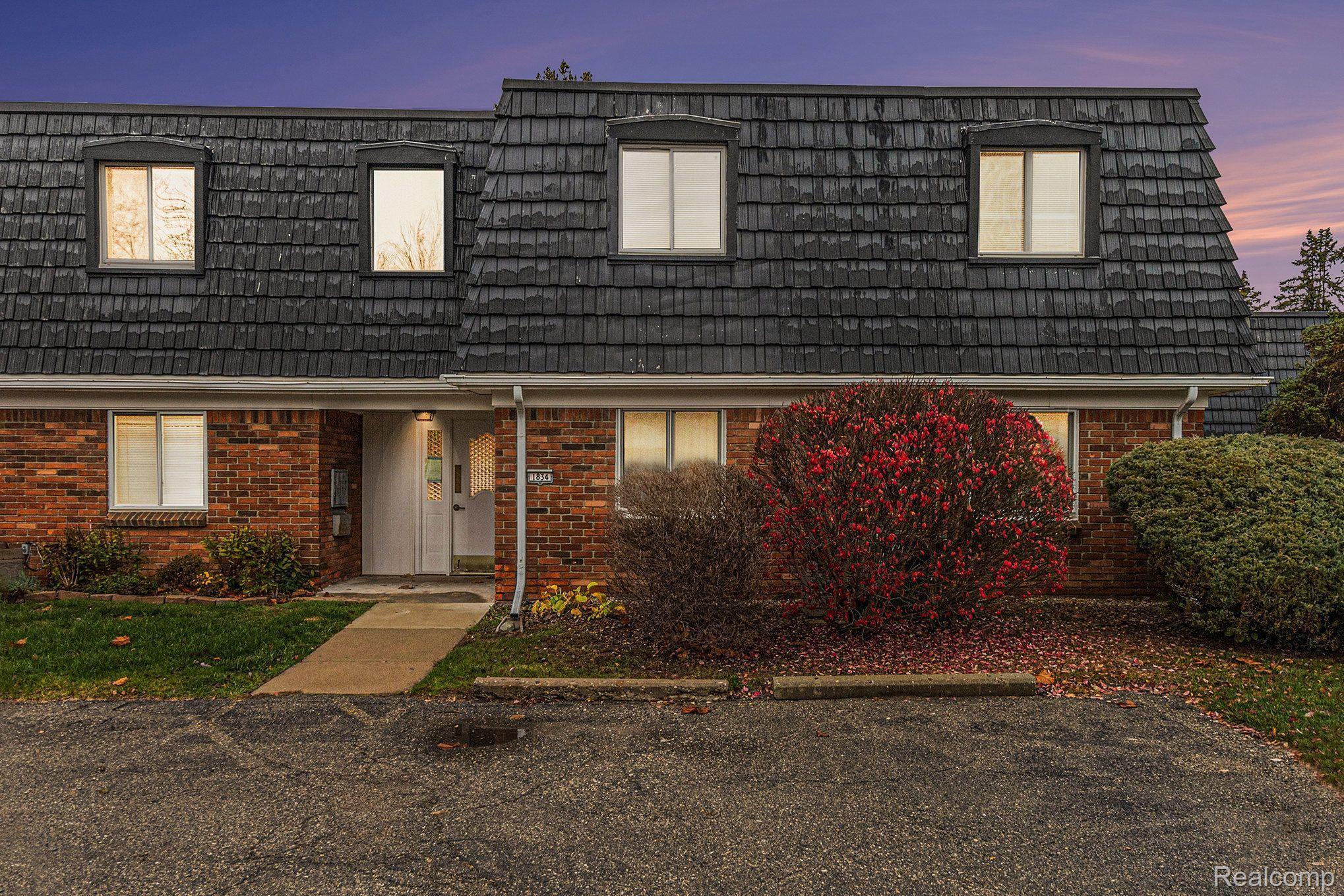 1834 COLONIAL VILLAGE WAY 2
