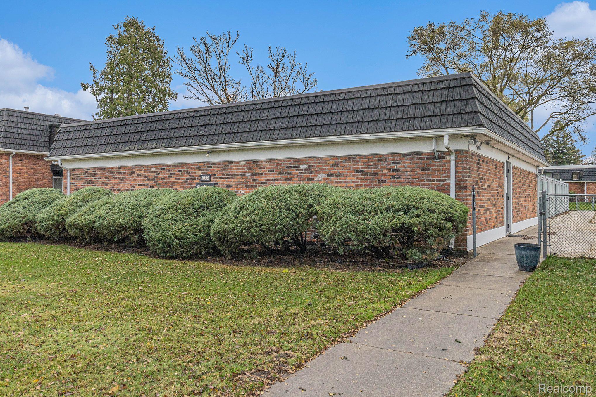 1834 COLONIAL VILLAGE WAY 2