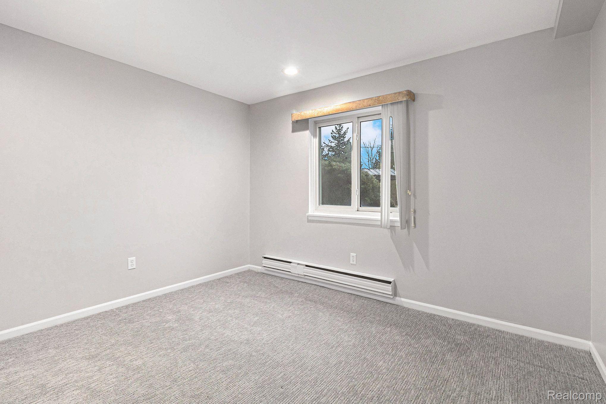 1834 COLONIAL VILLAGE WAY 2