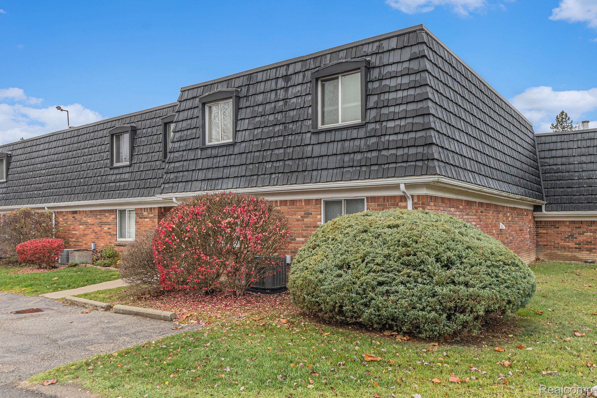 1834 COLONIAL VILLAGE WAY 2