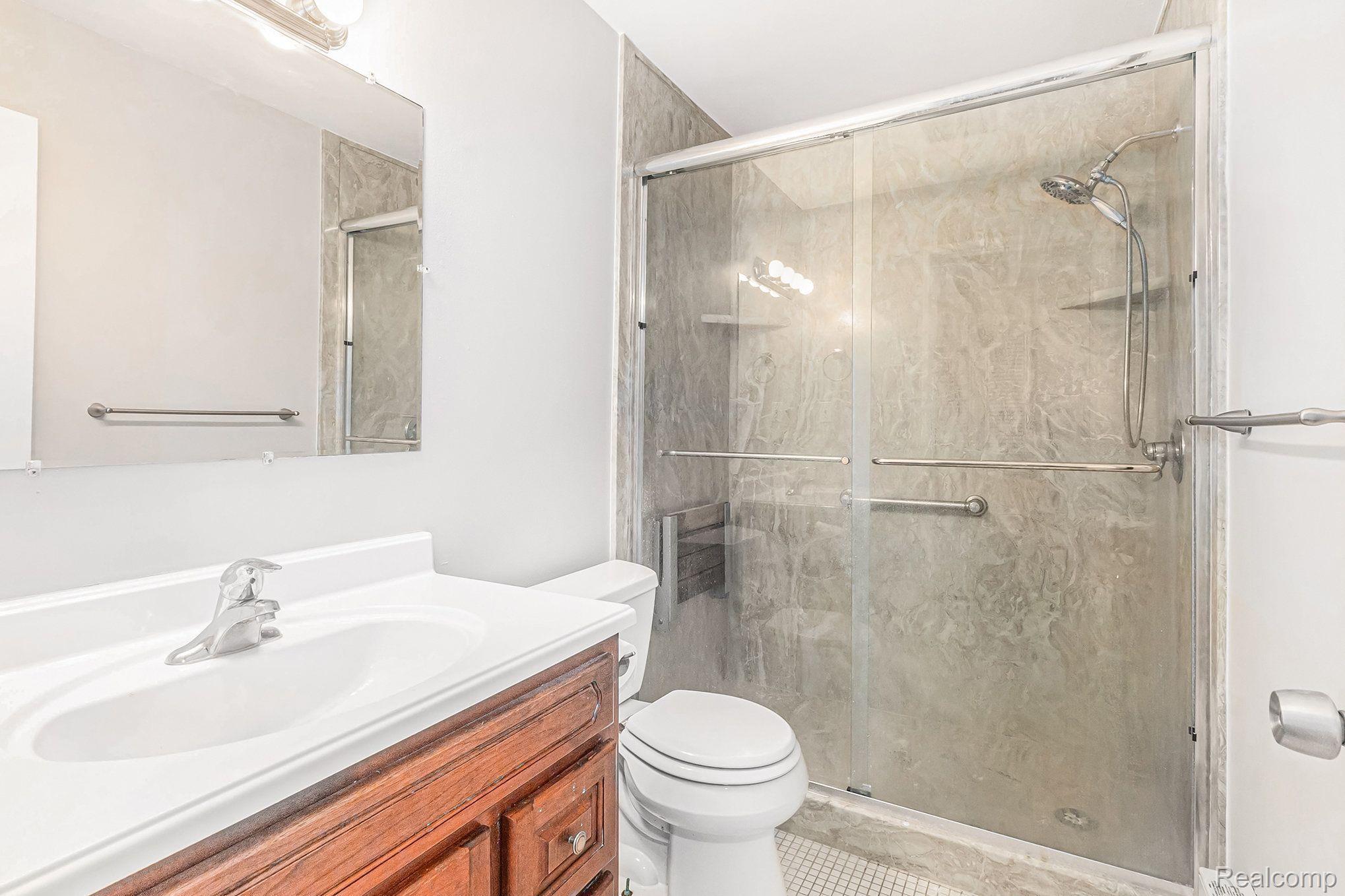 1834 COLONIAL VILLAGE WAY 2