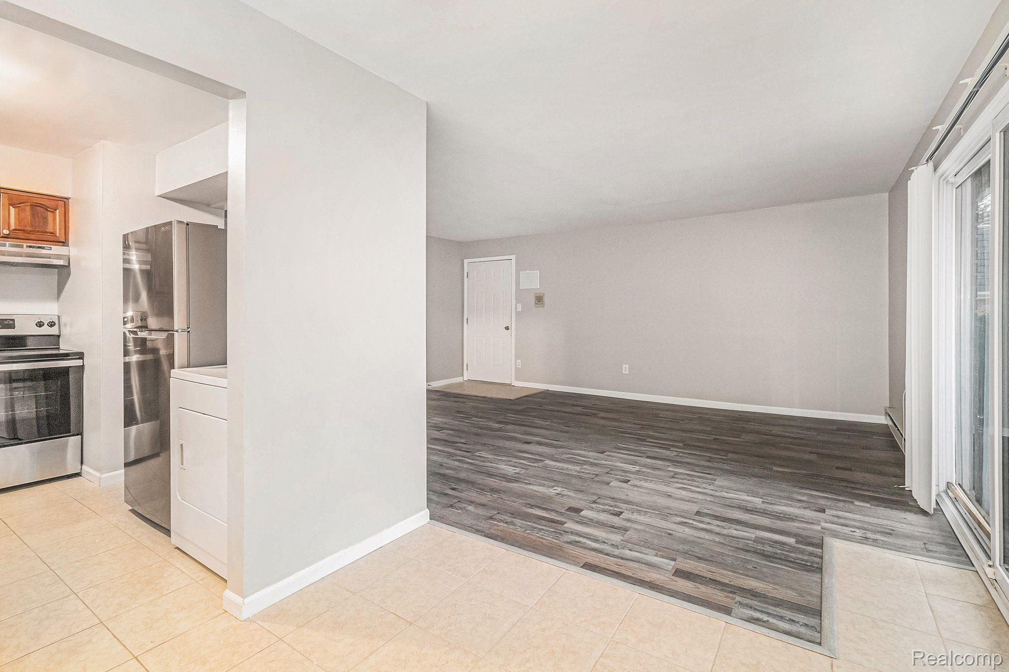 1834 COLONIAL VILLAGE WAY 2