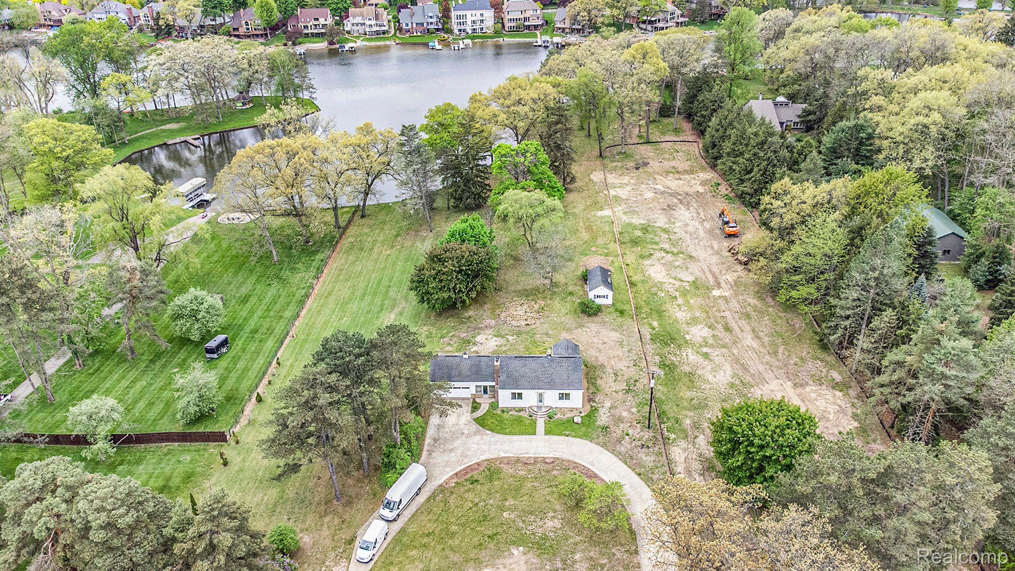 3701 CLINTONVILLE RD