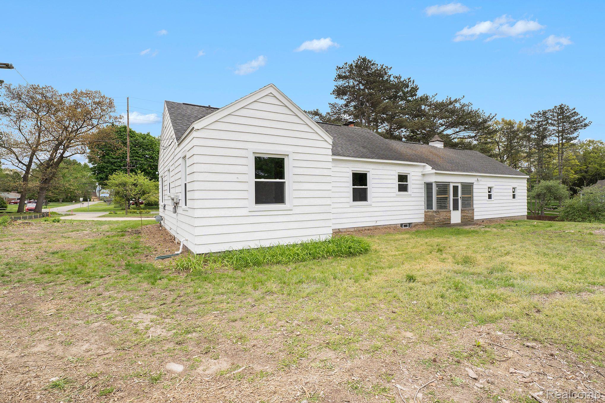 3701 CLINTONVILLE RD