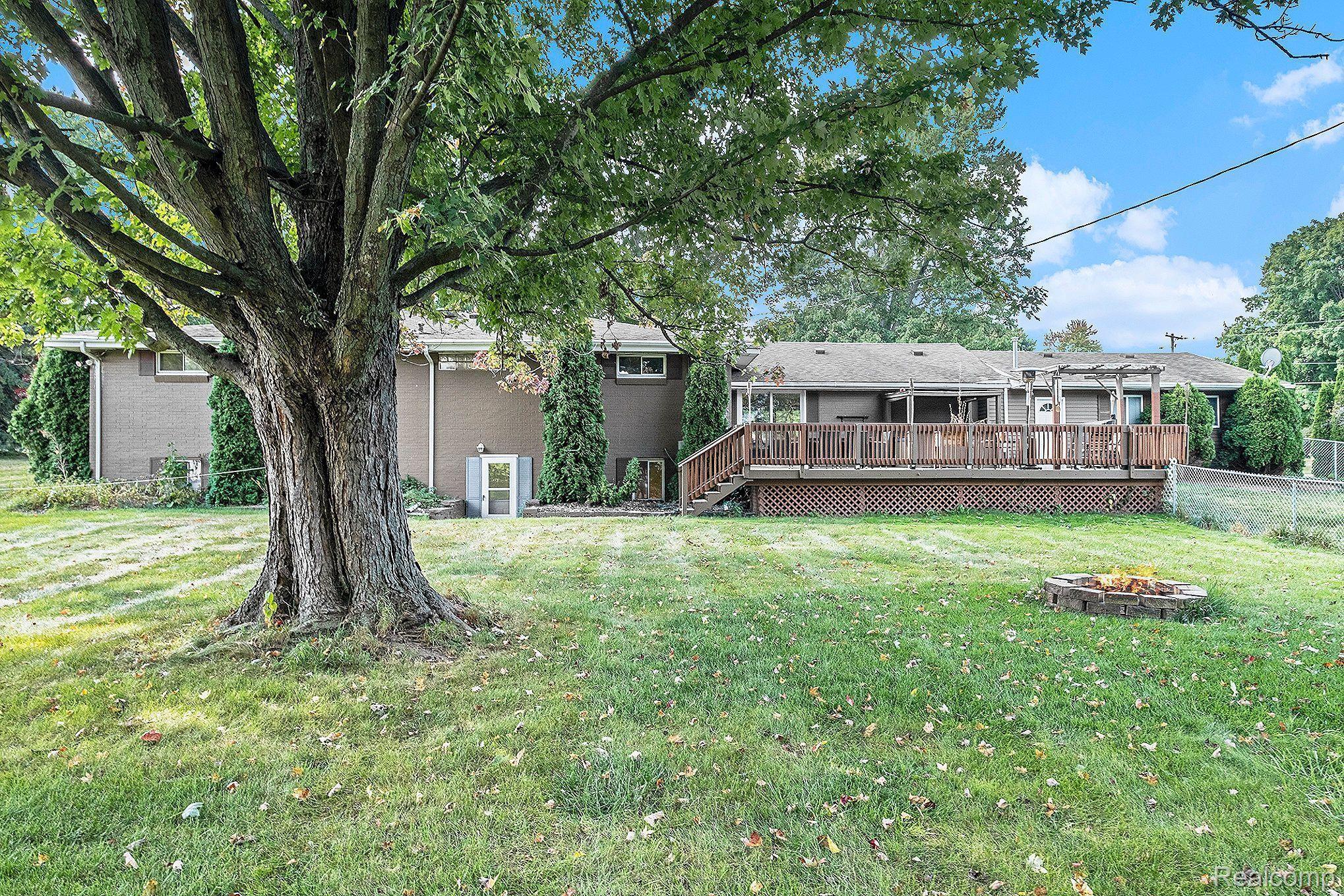5045 Mellwood DR