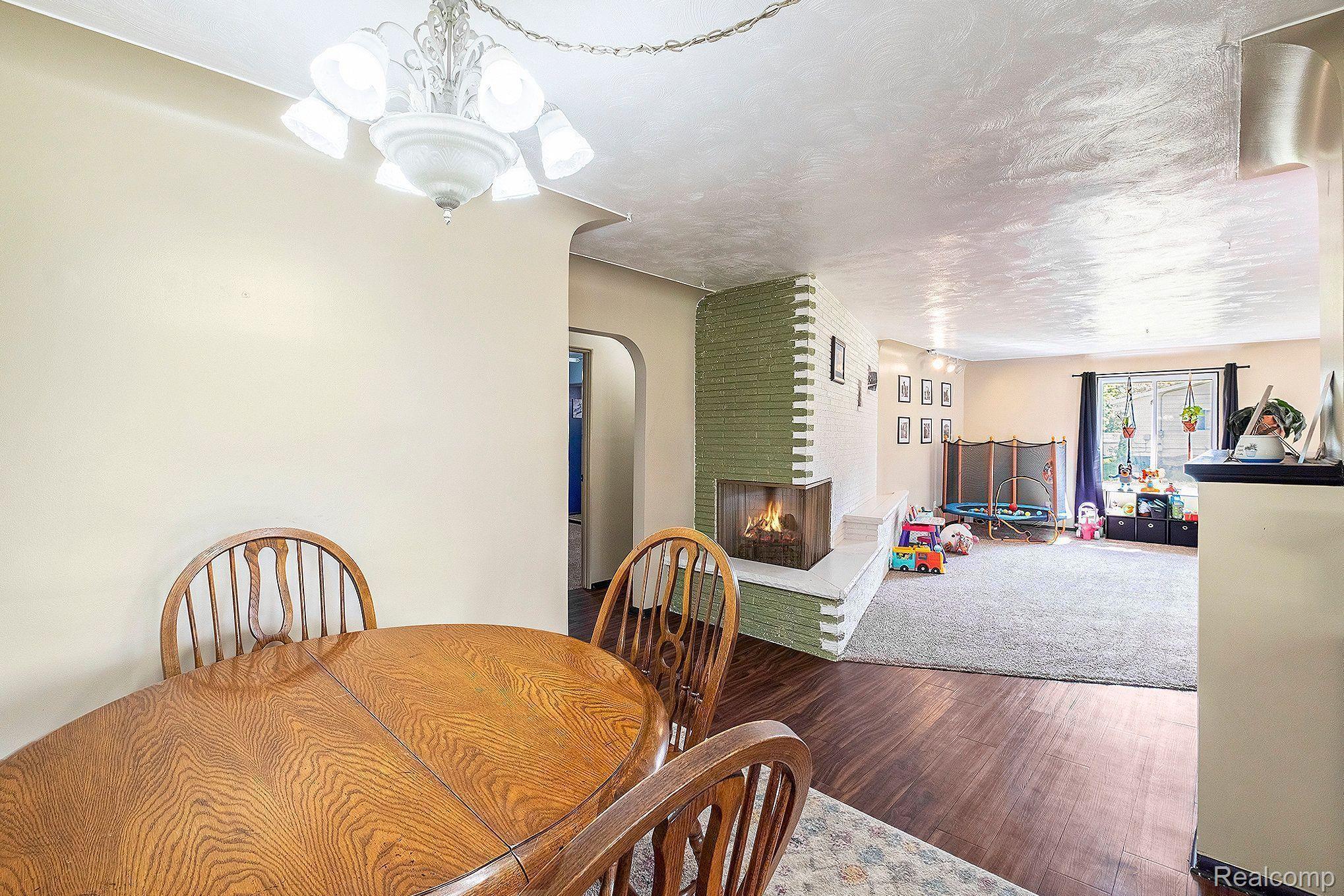5045 Mellwood DR
