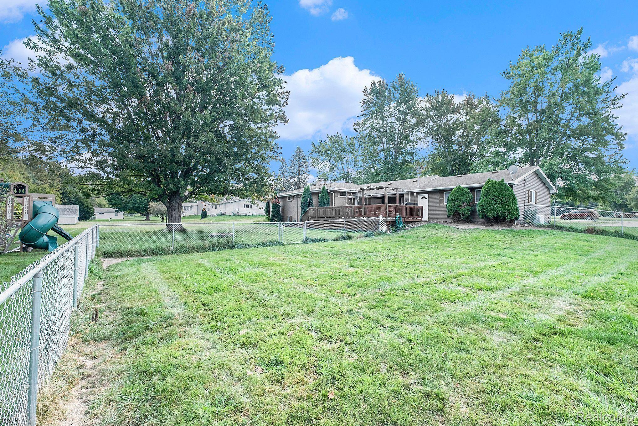 5045 Mellwood DR