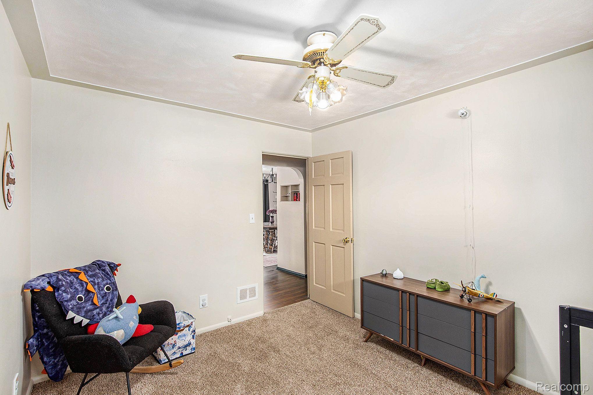 5045 Mellwood DR