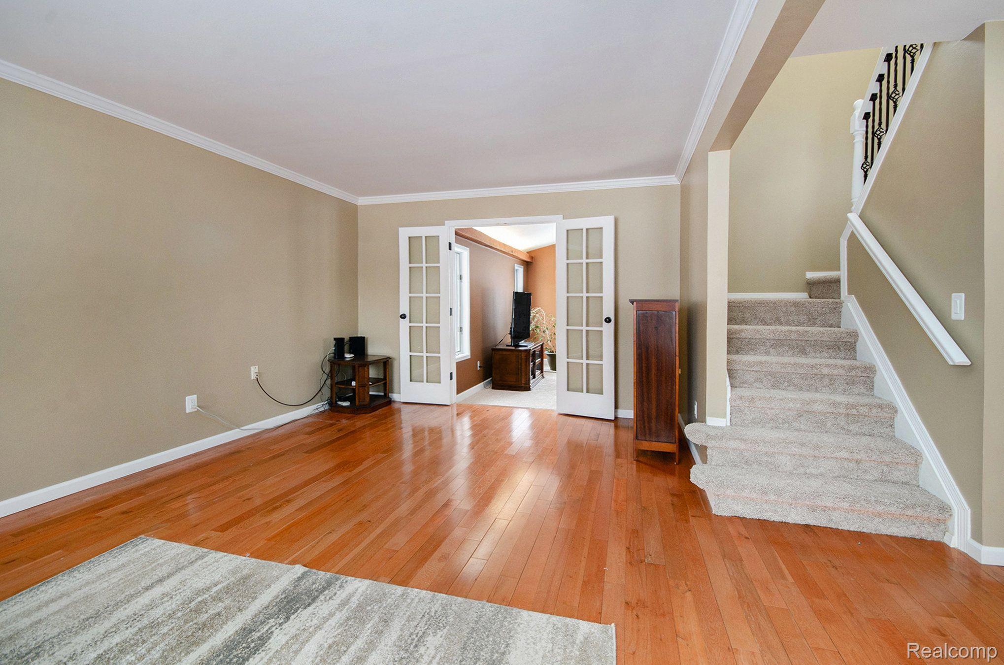 40241 OAK TREE