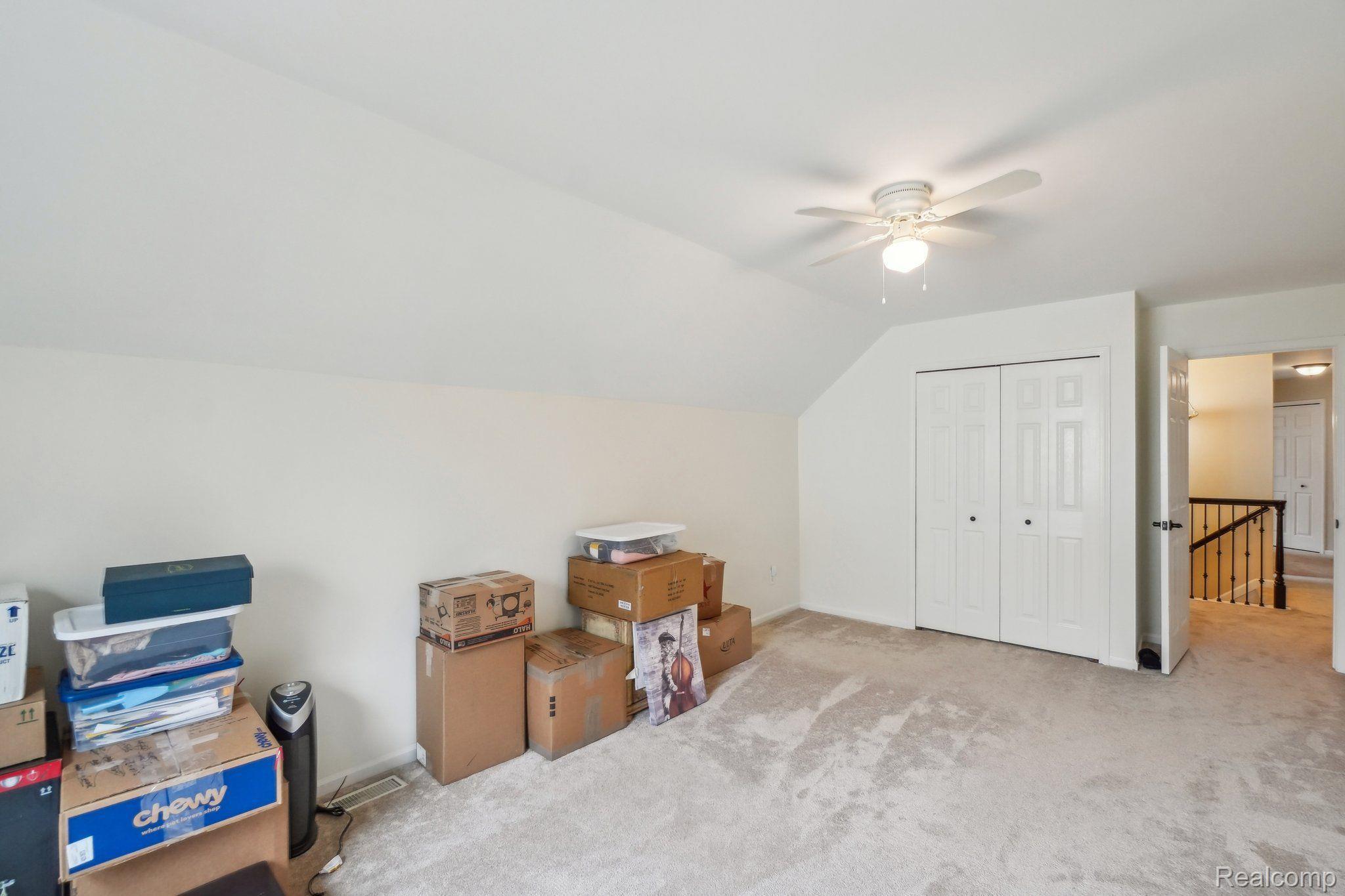 6847 HUBBARD CIR