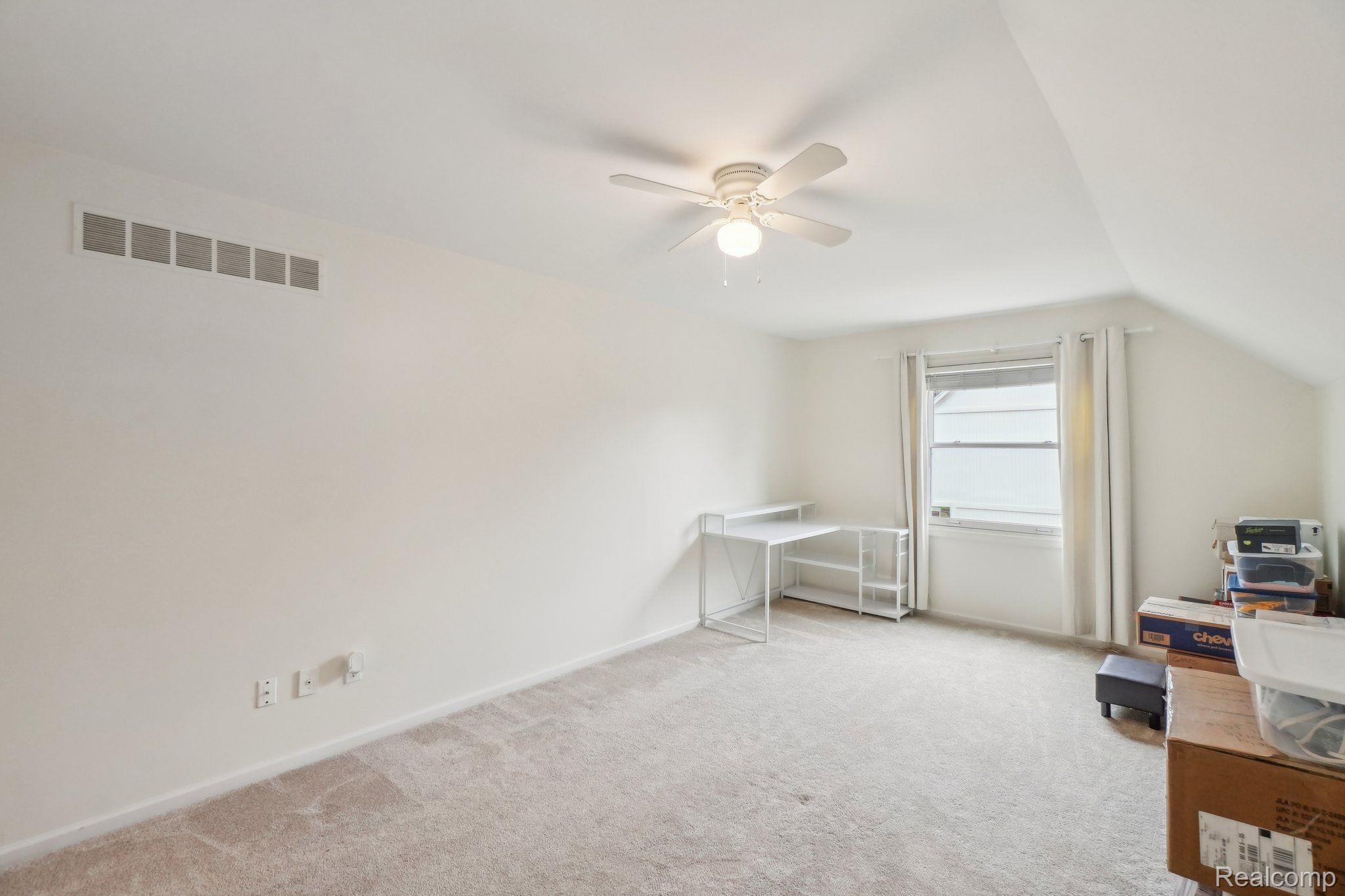 6847 HUBBARD CIR