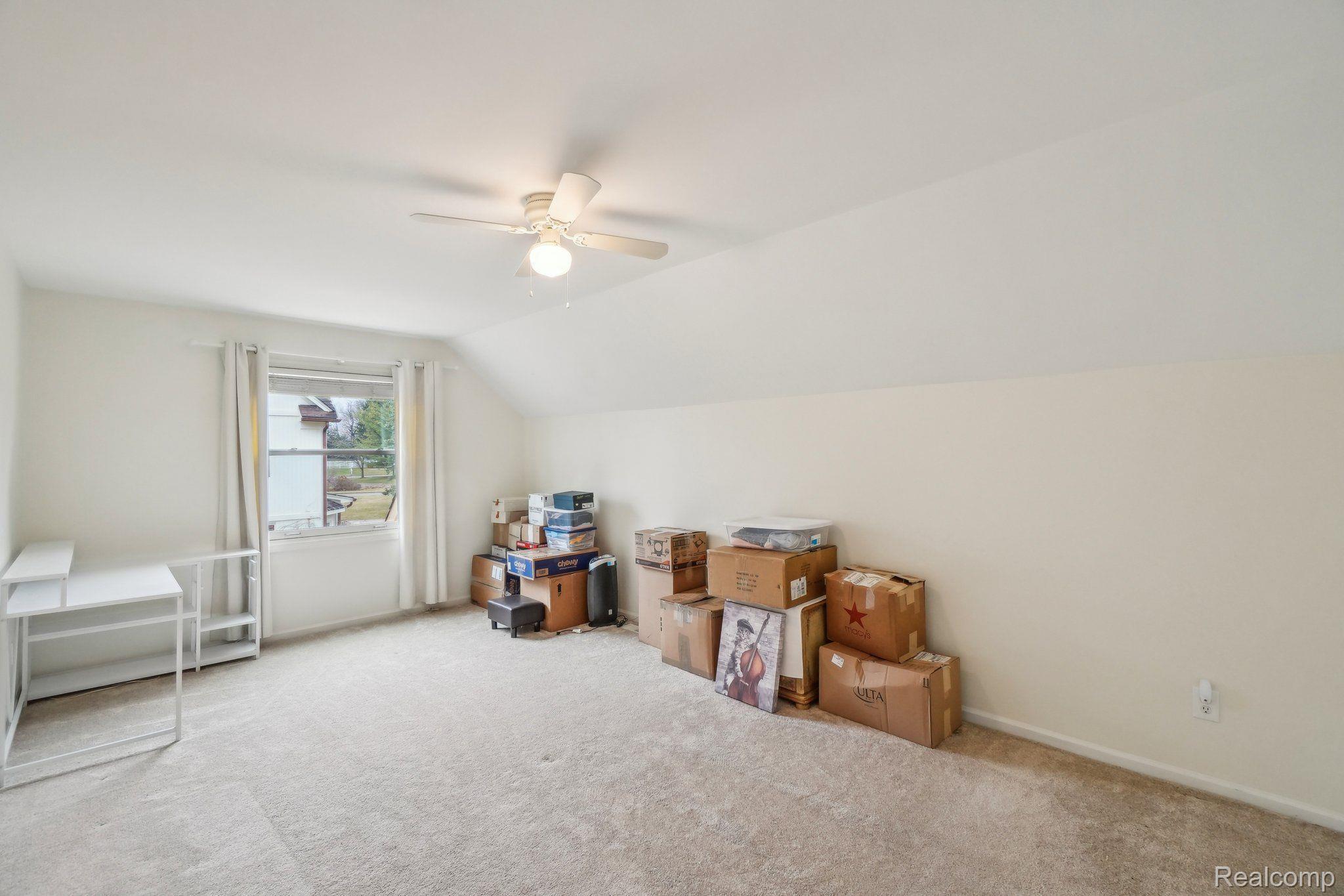 6847 HUBBARD CIR