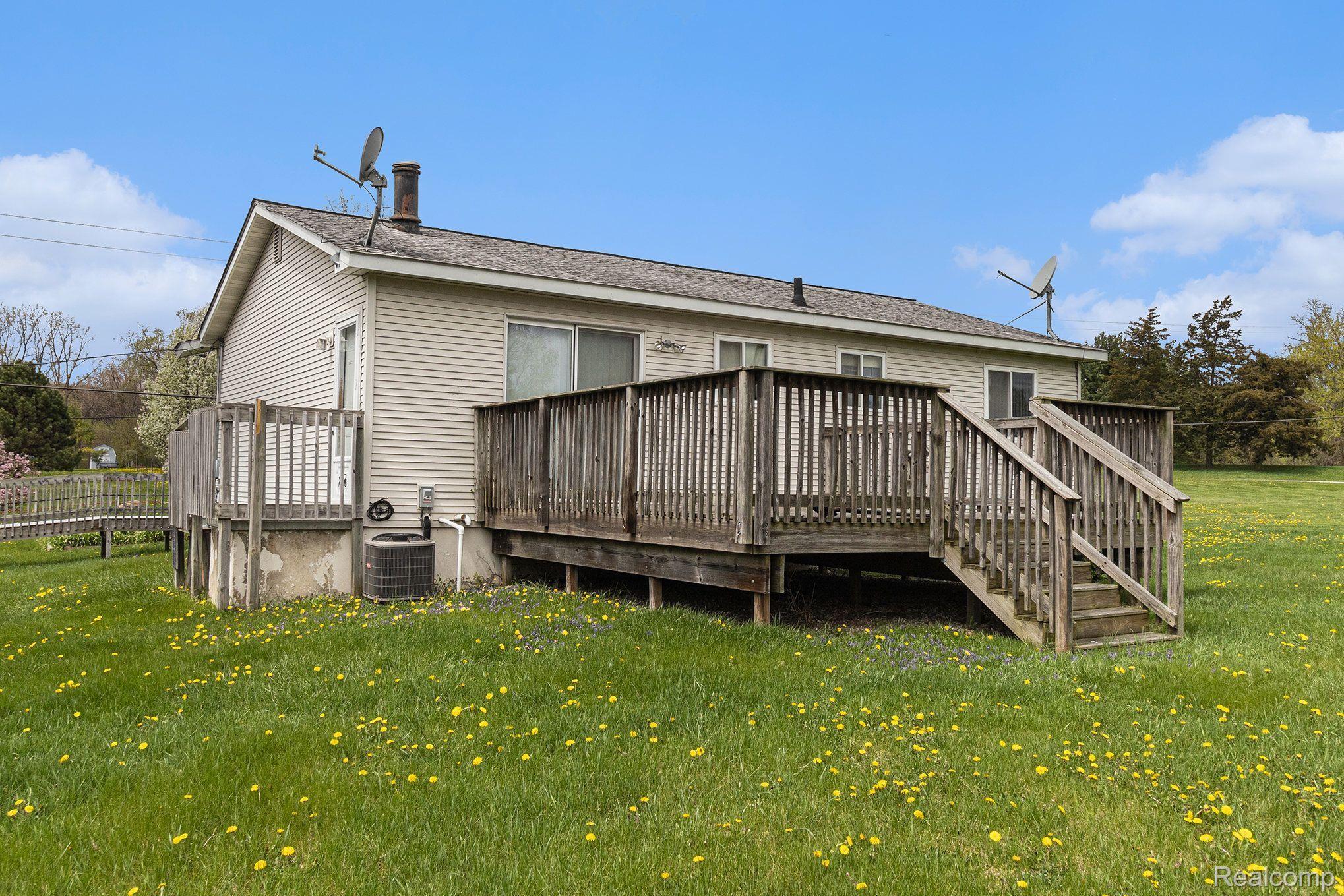 942 S DUCK LAKE RD