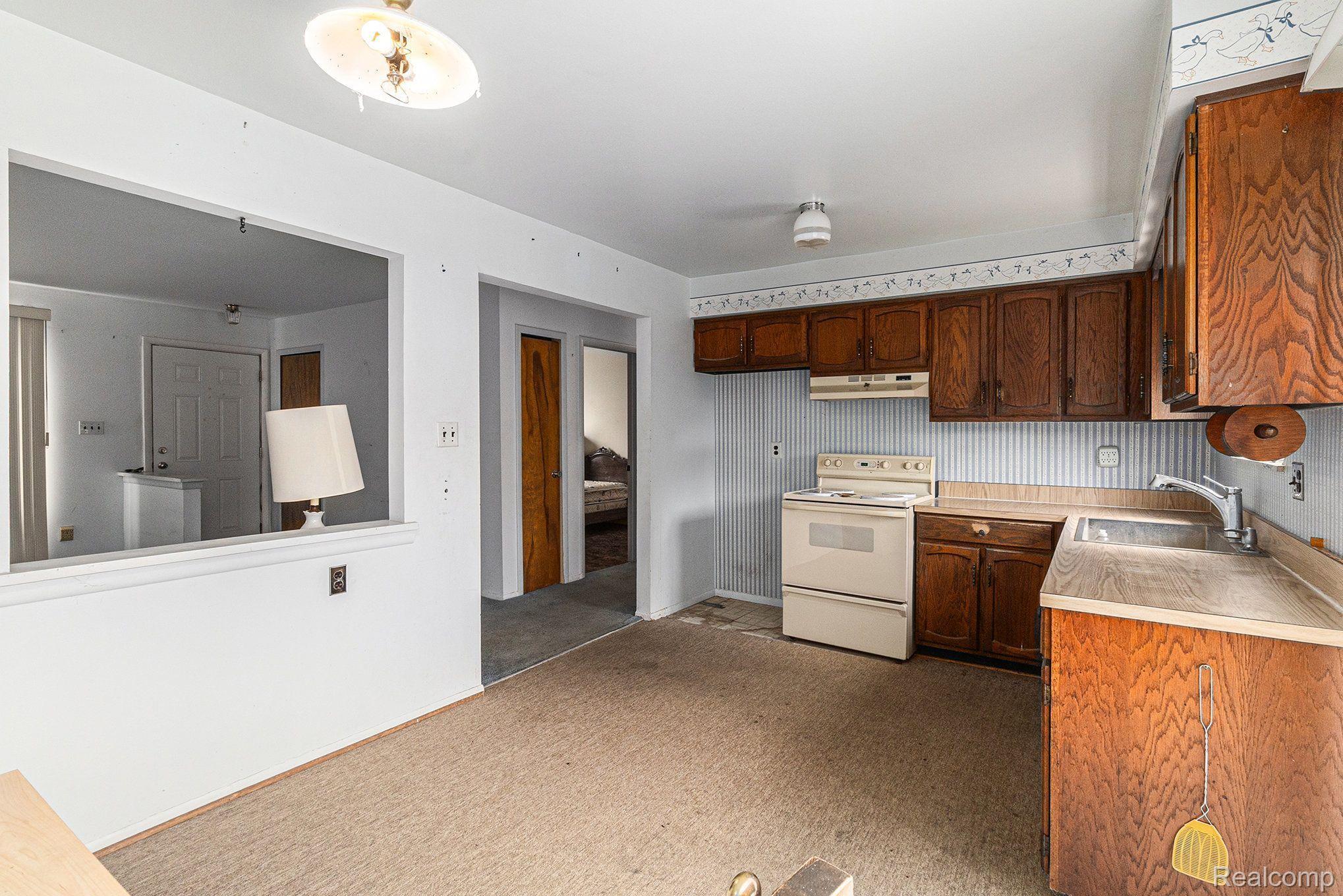 942 S DUCK LAKE RD