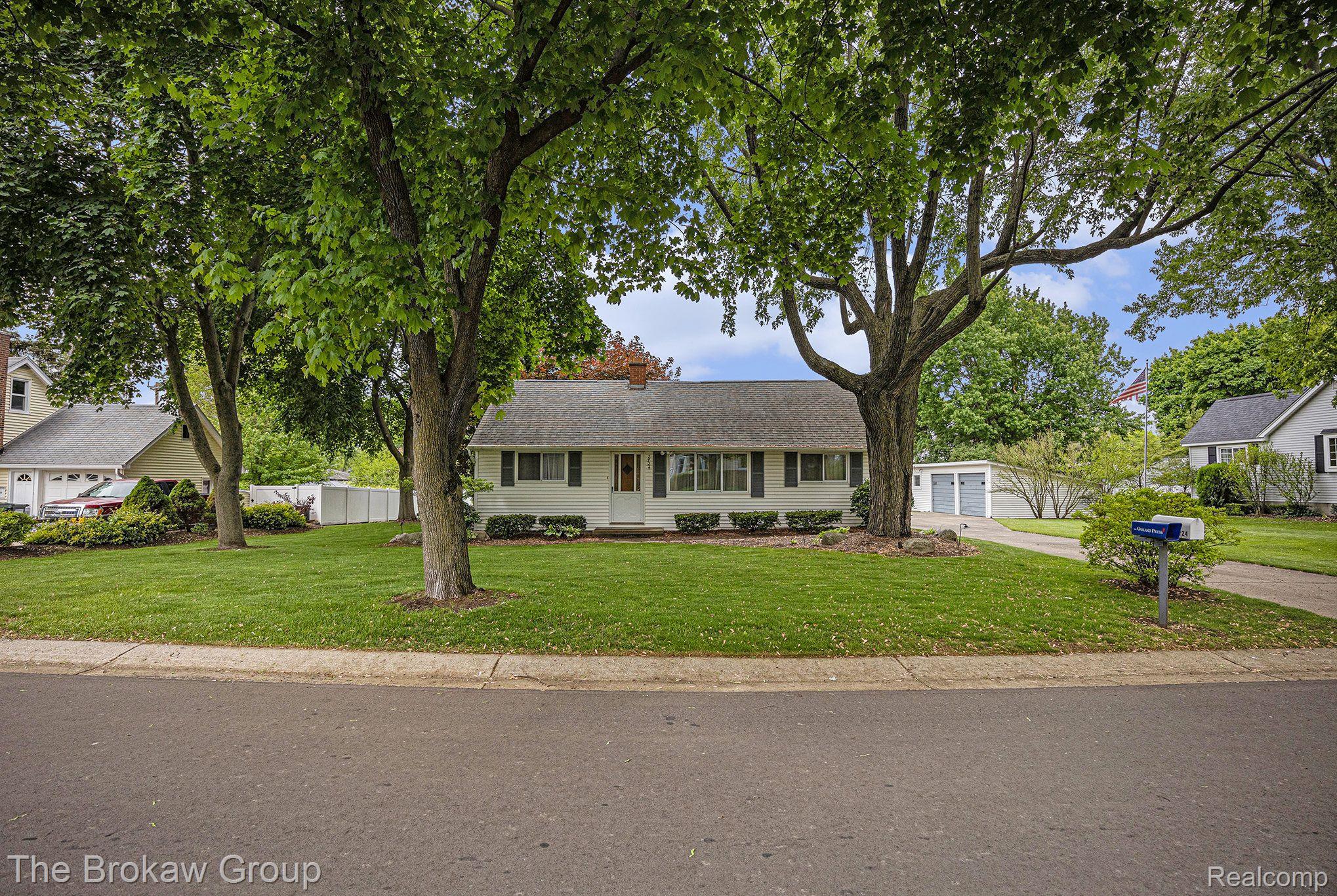 2724 HARRISON AVE