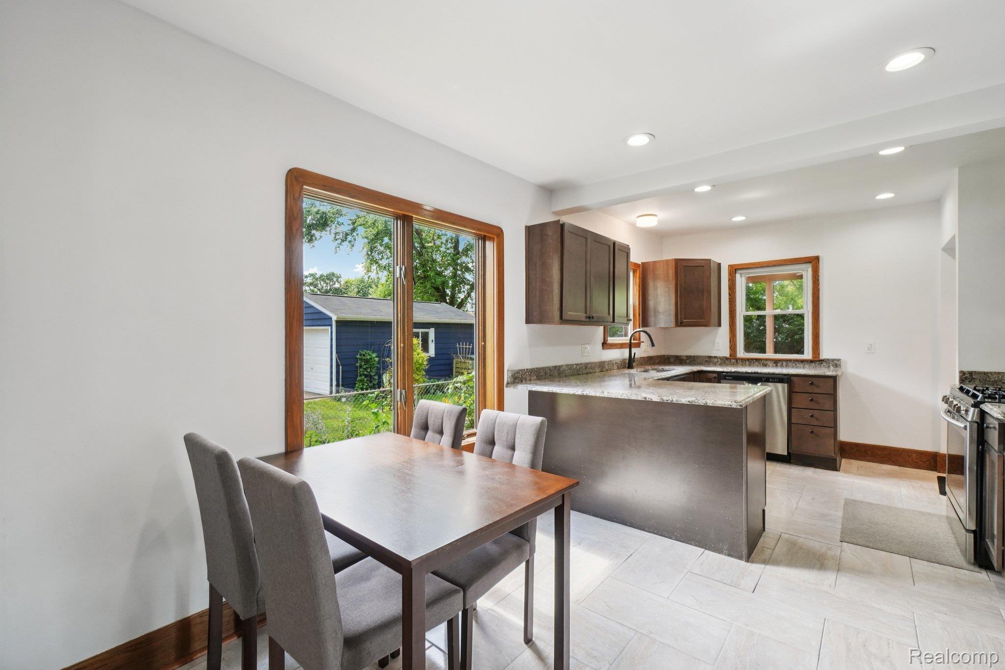 33 Goldner Avenue