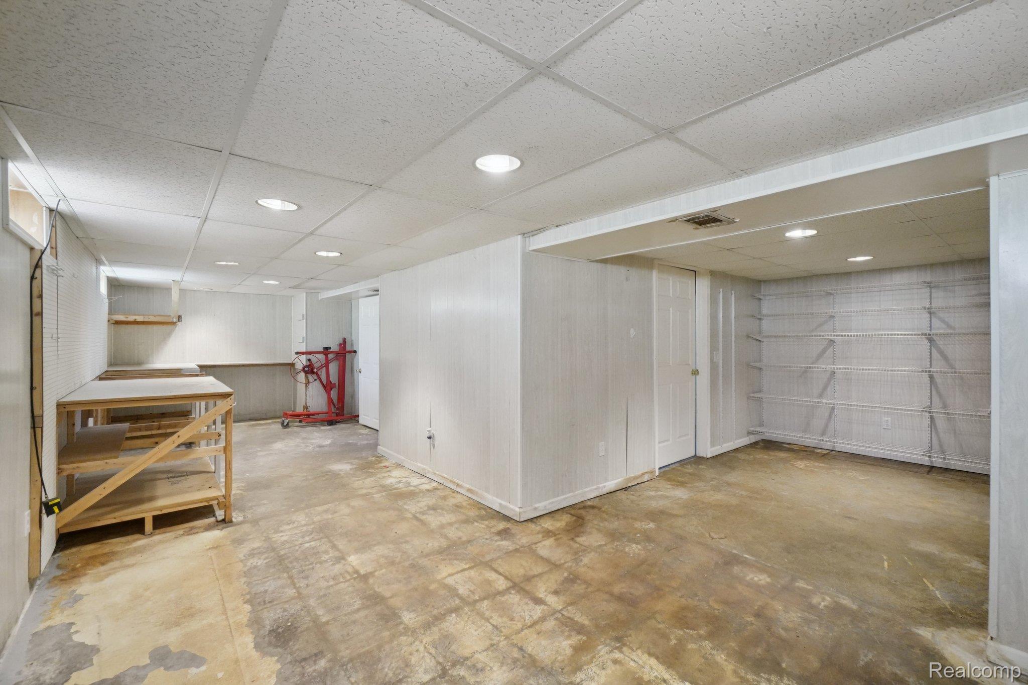 33 Goldner Avenue