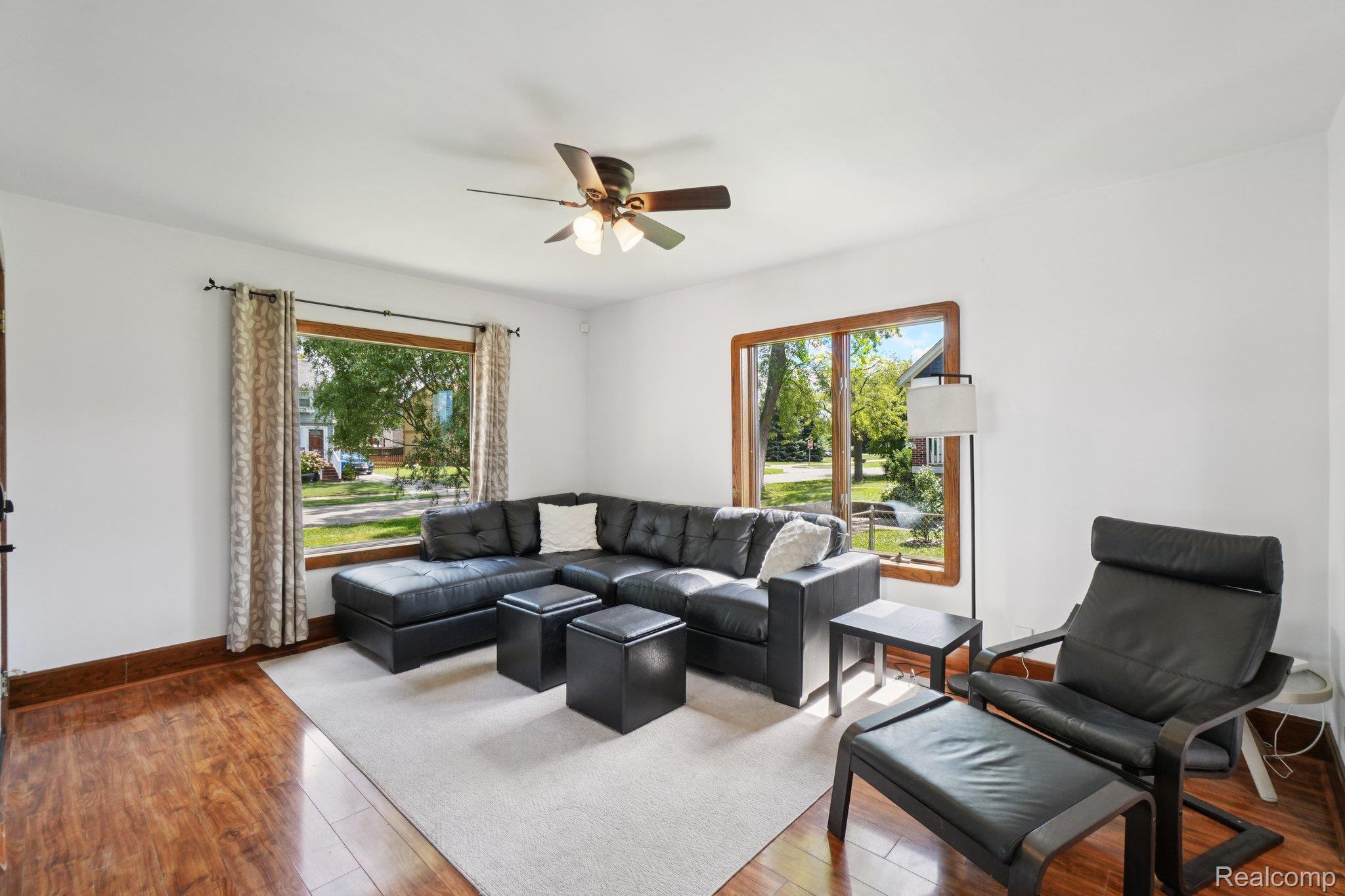 33 Goldner Avenue