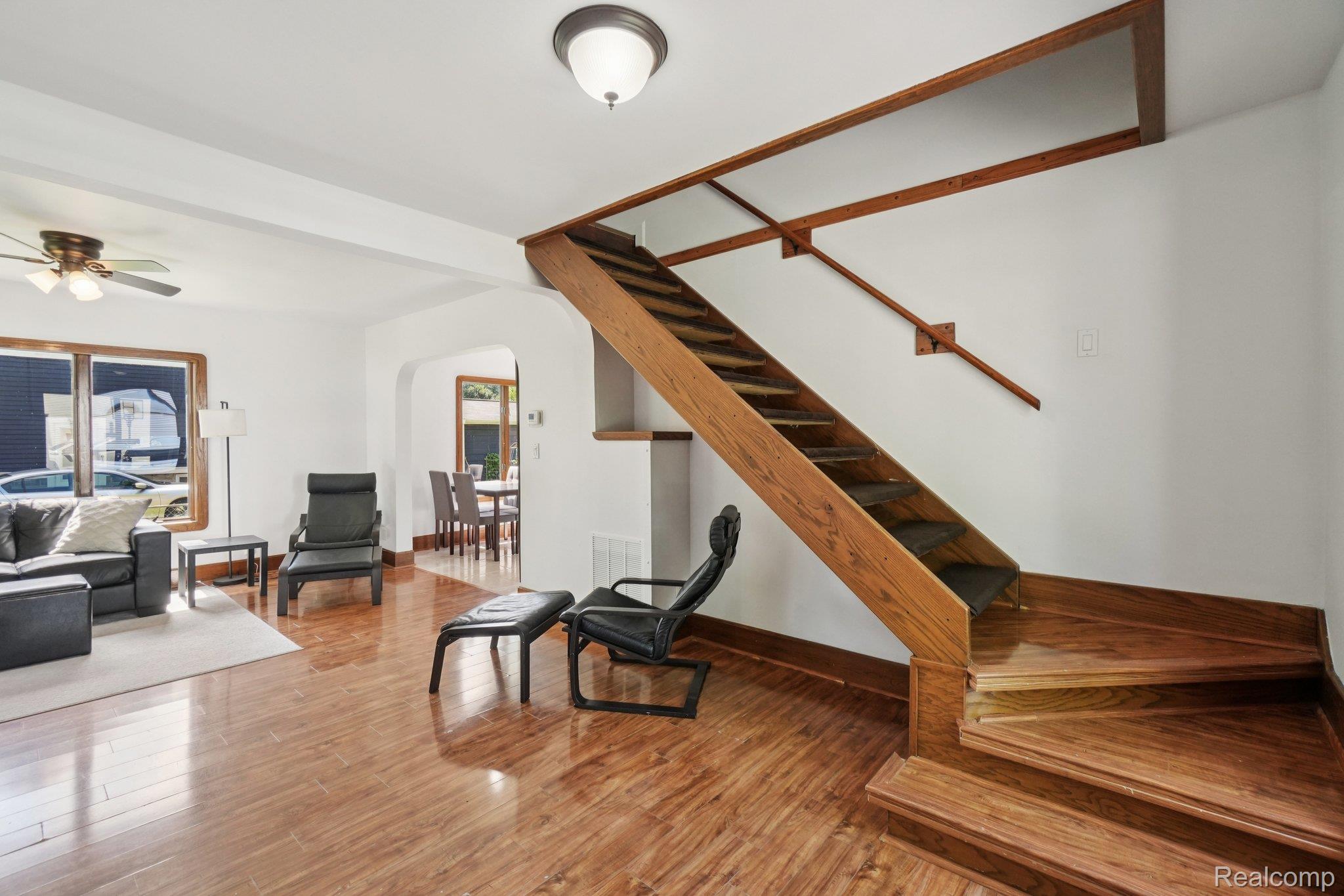 33 Goldner Avenue