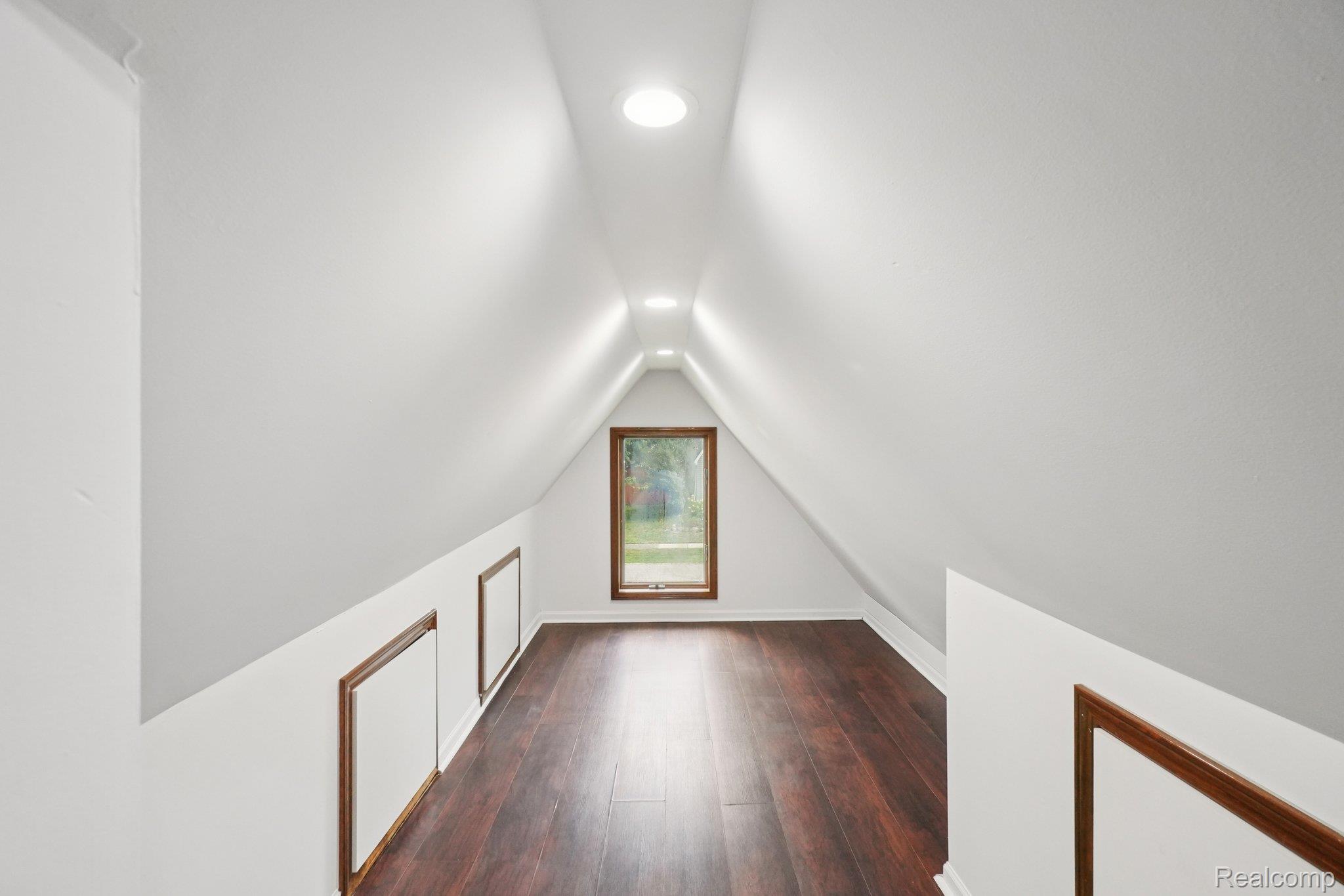 33 Goldner Avenue