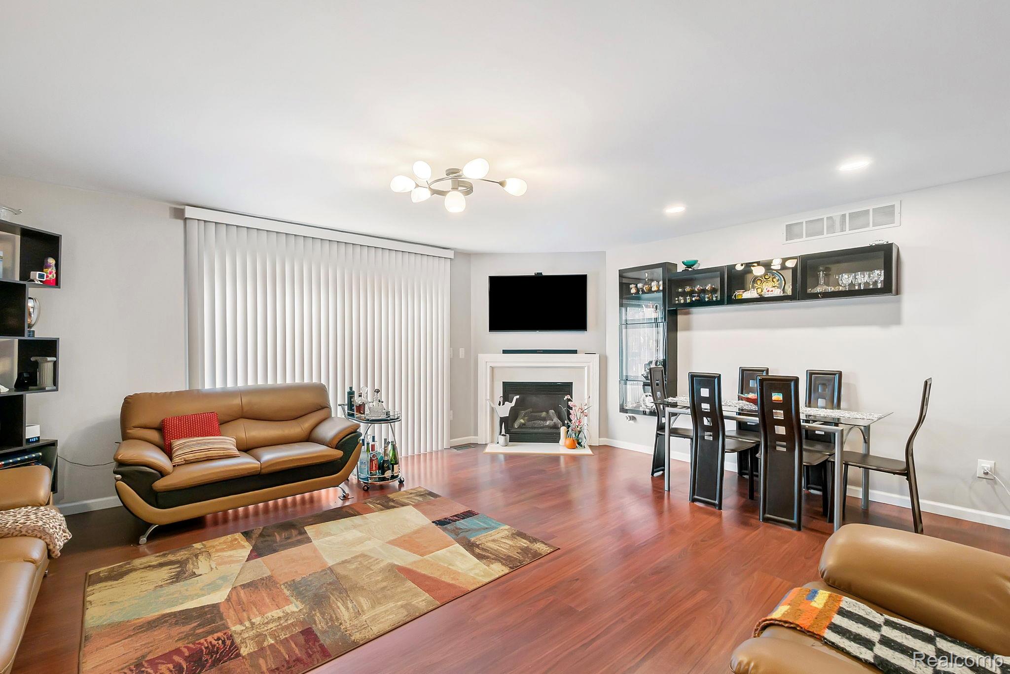 1295 Edelweiss Lane