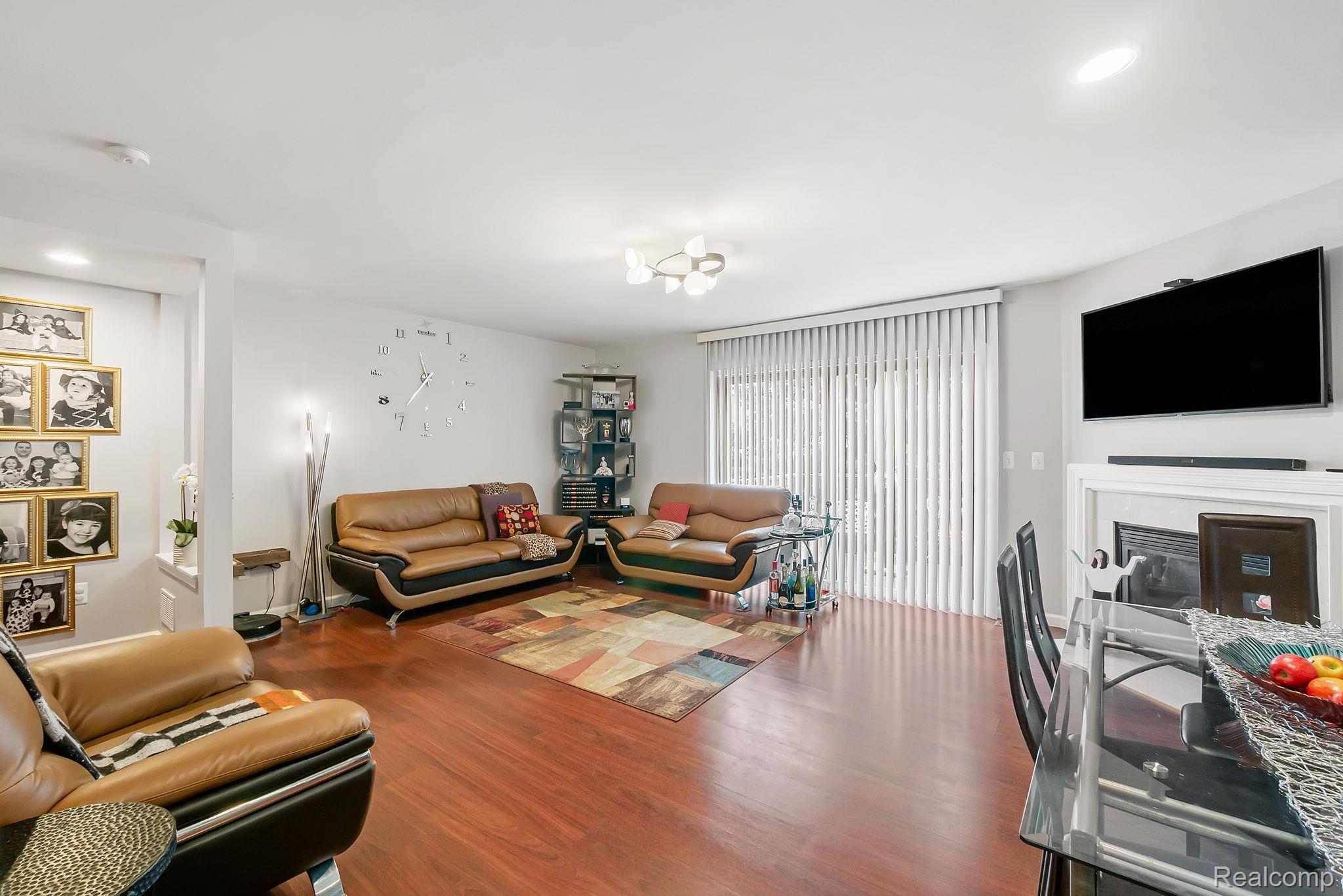1295 Edelweiss Lane