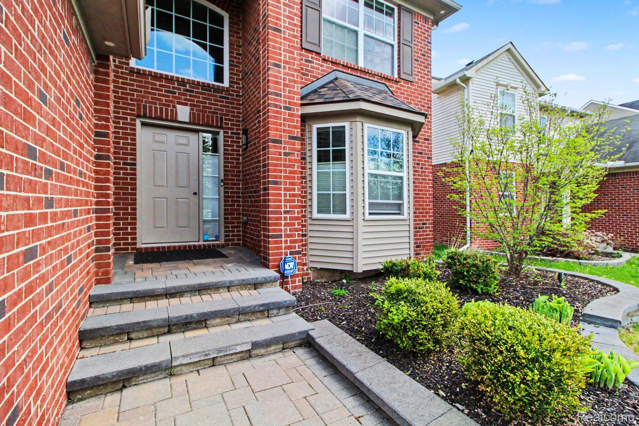 2495 Knollwood Drive