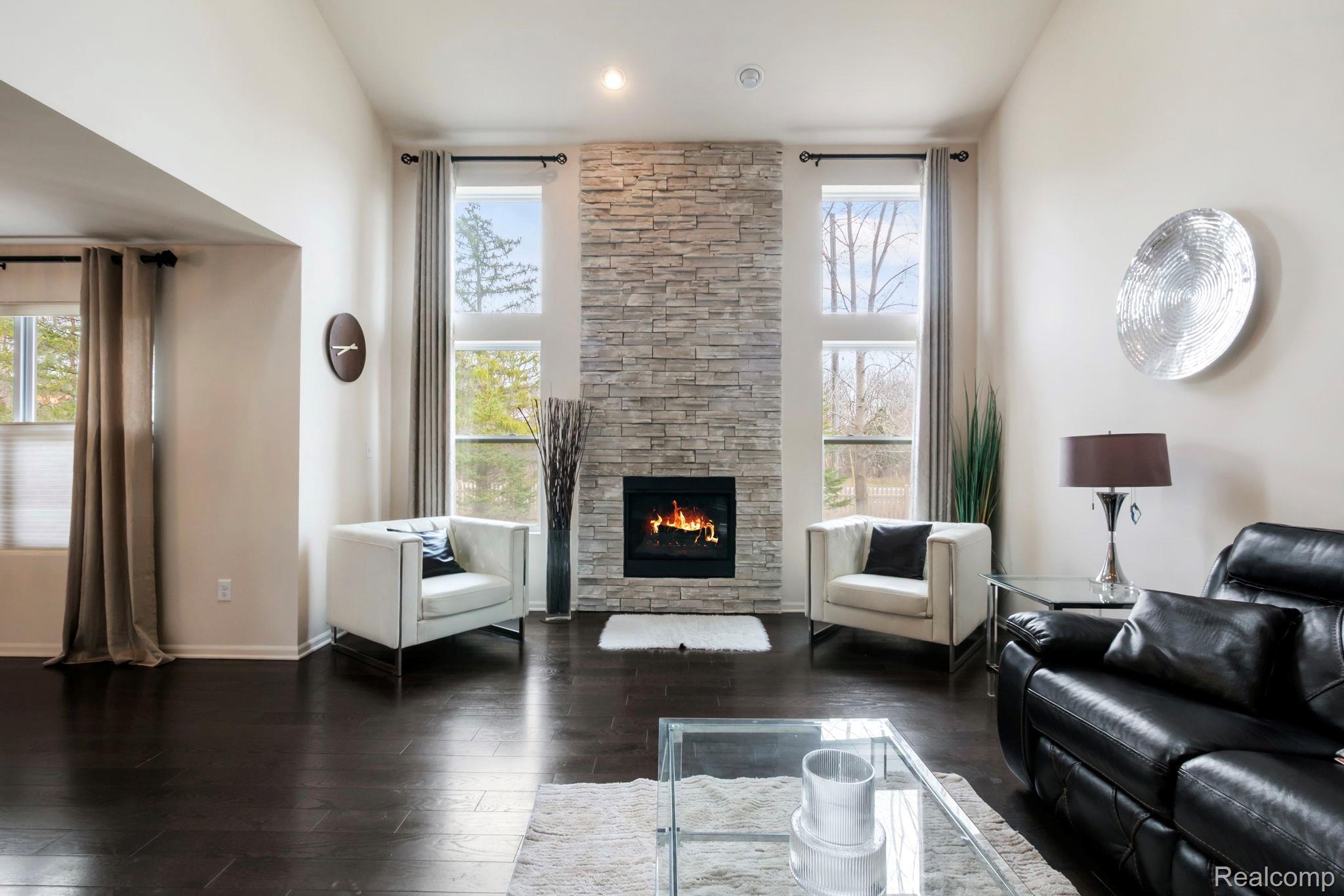 2495 Knollwood Drive