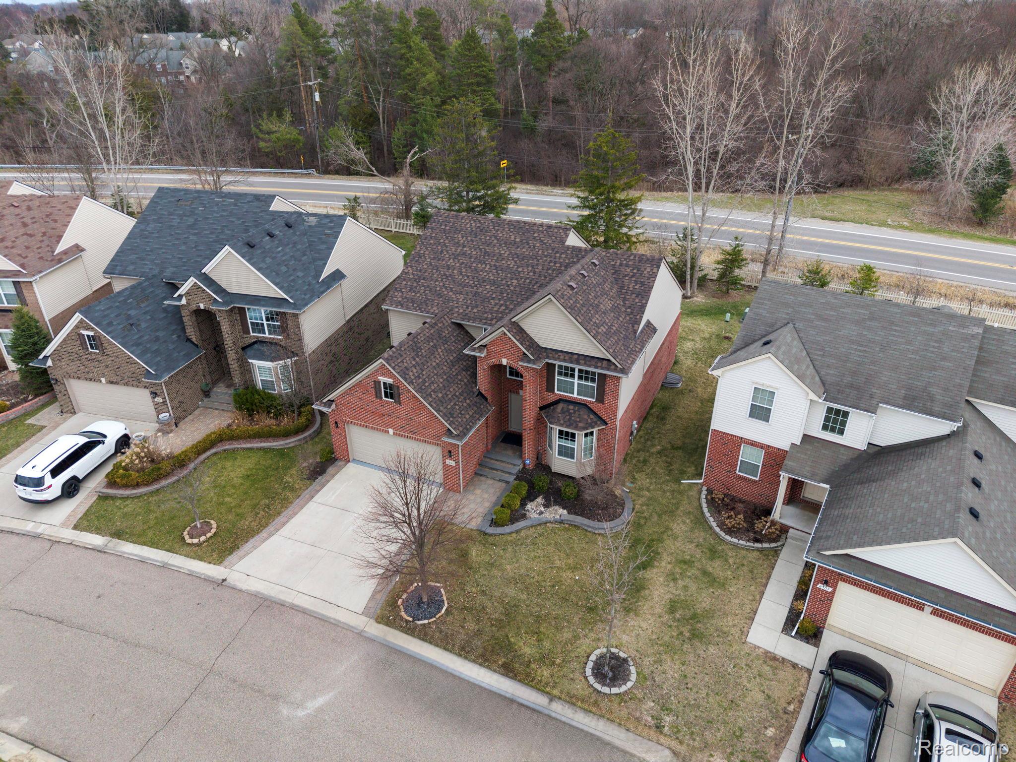 2495 Knollwood Drive