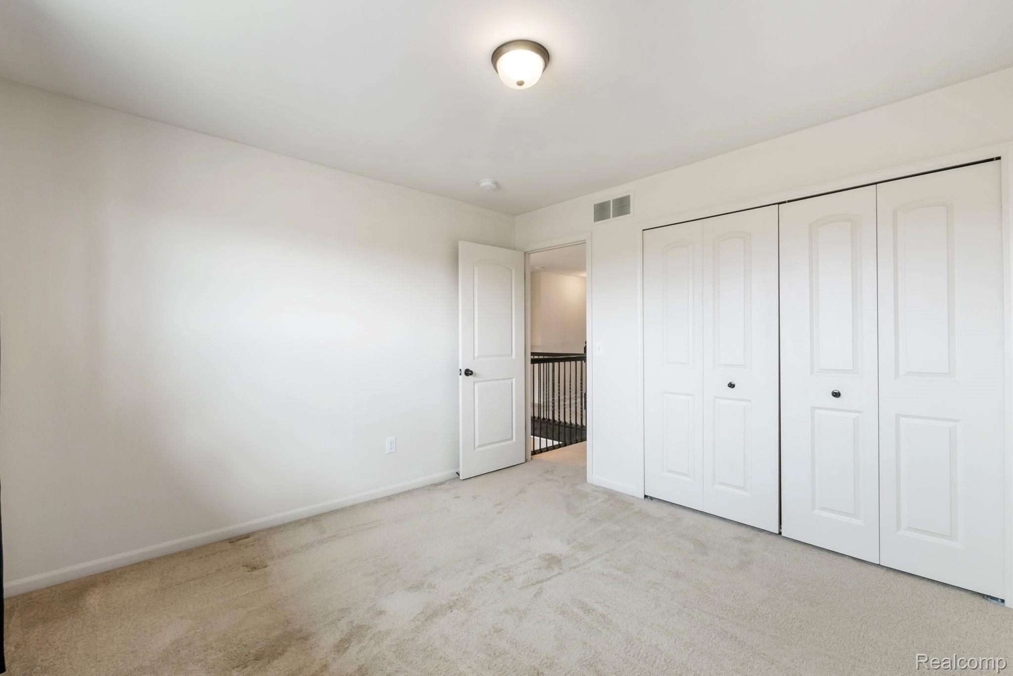 2495 Knollwood Drive