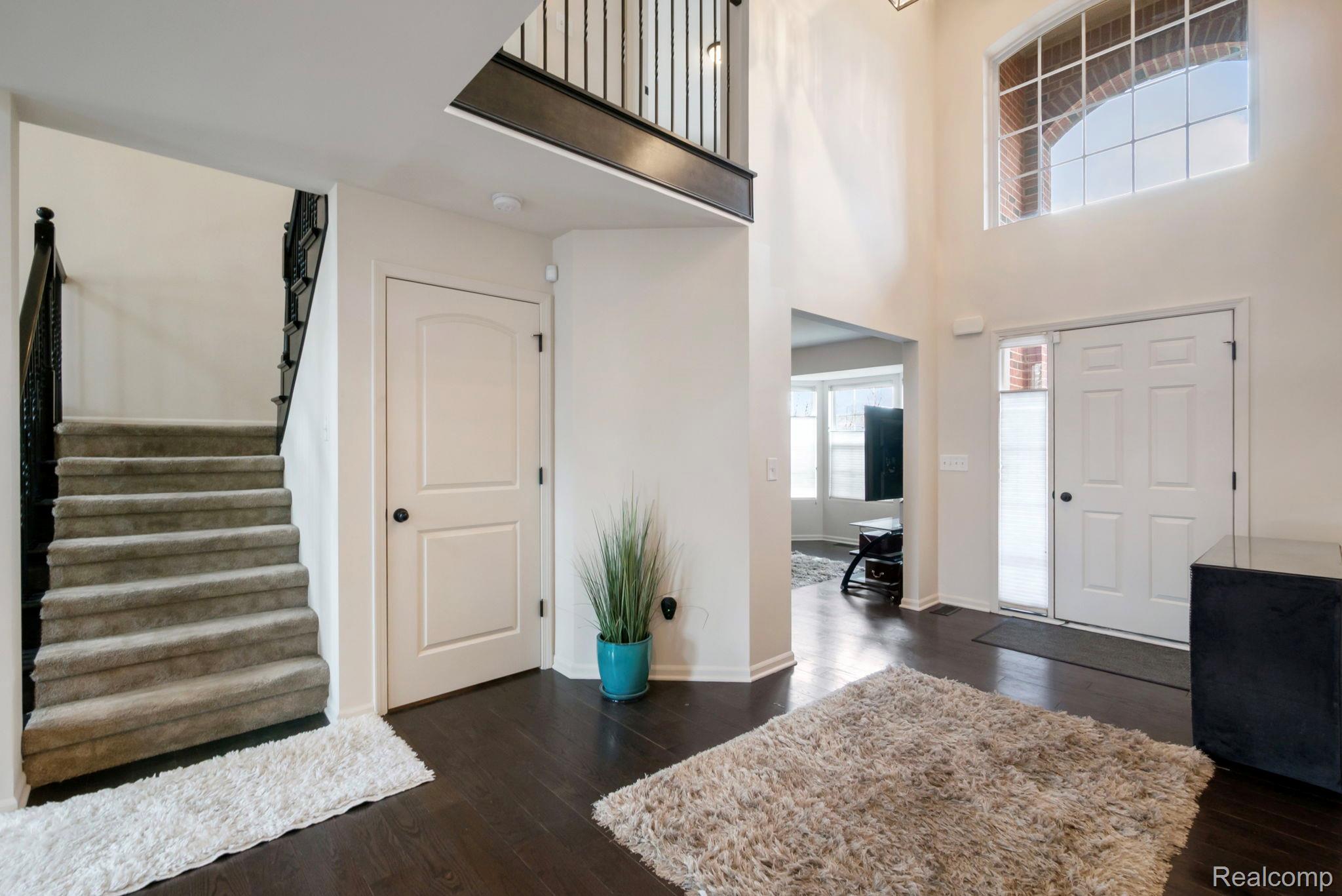 2495 Knollwood Drive