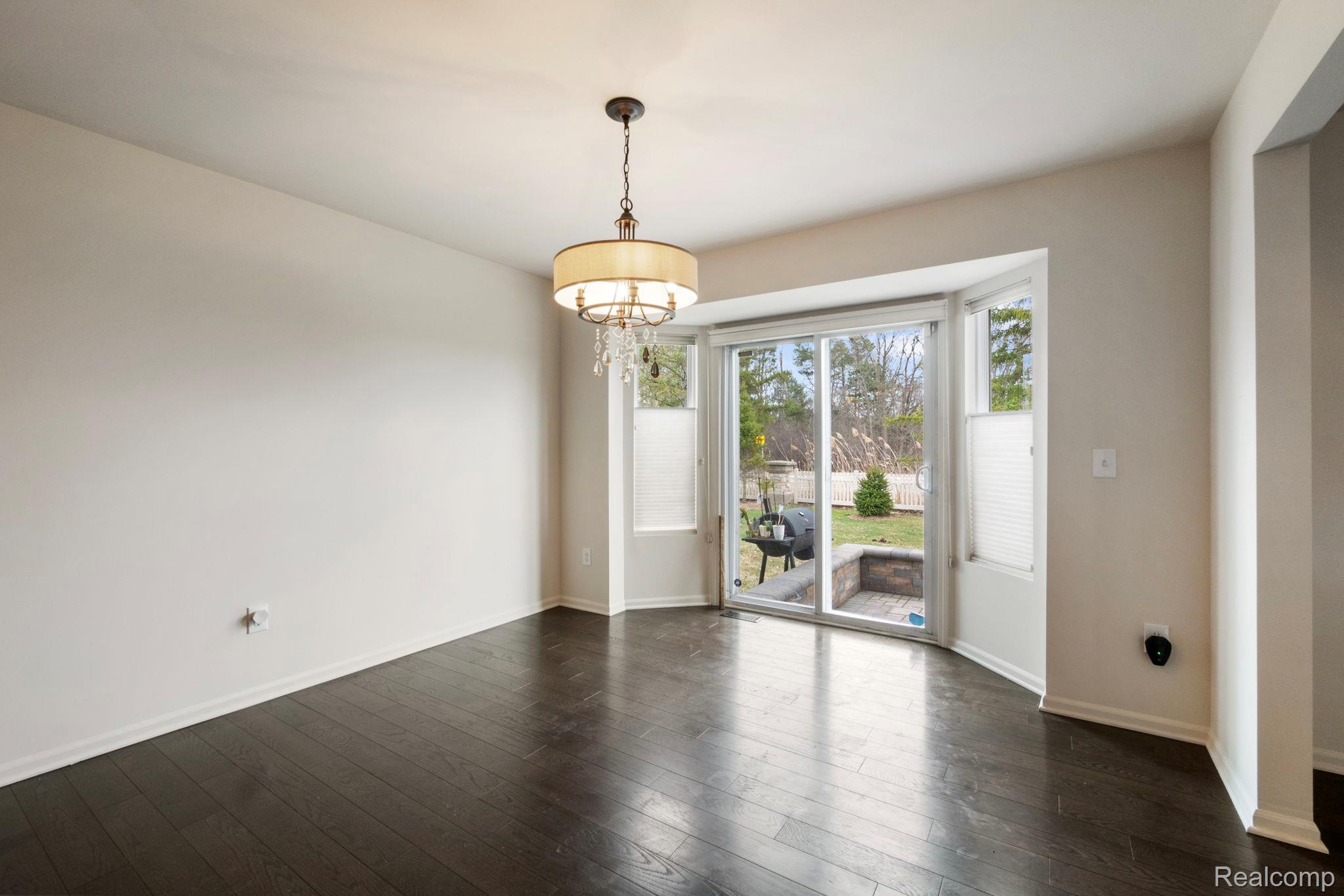 2495 Knollwood Drive