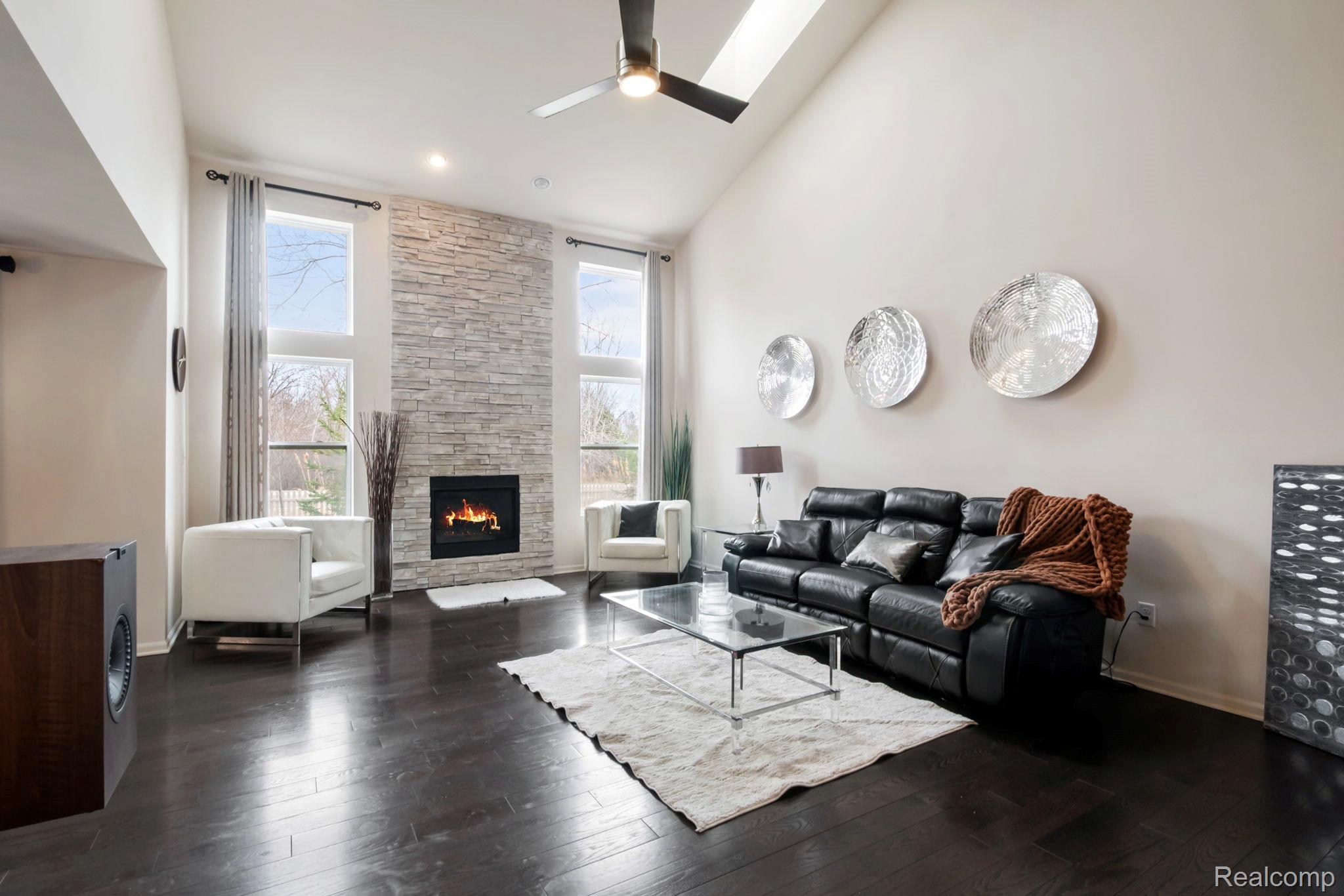 2495 Knollwood Drive