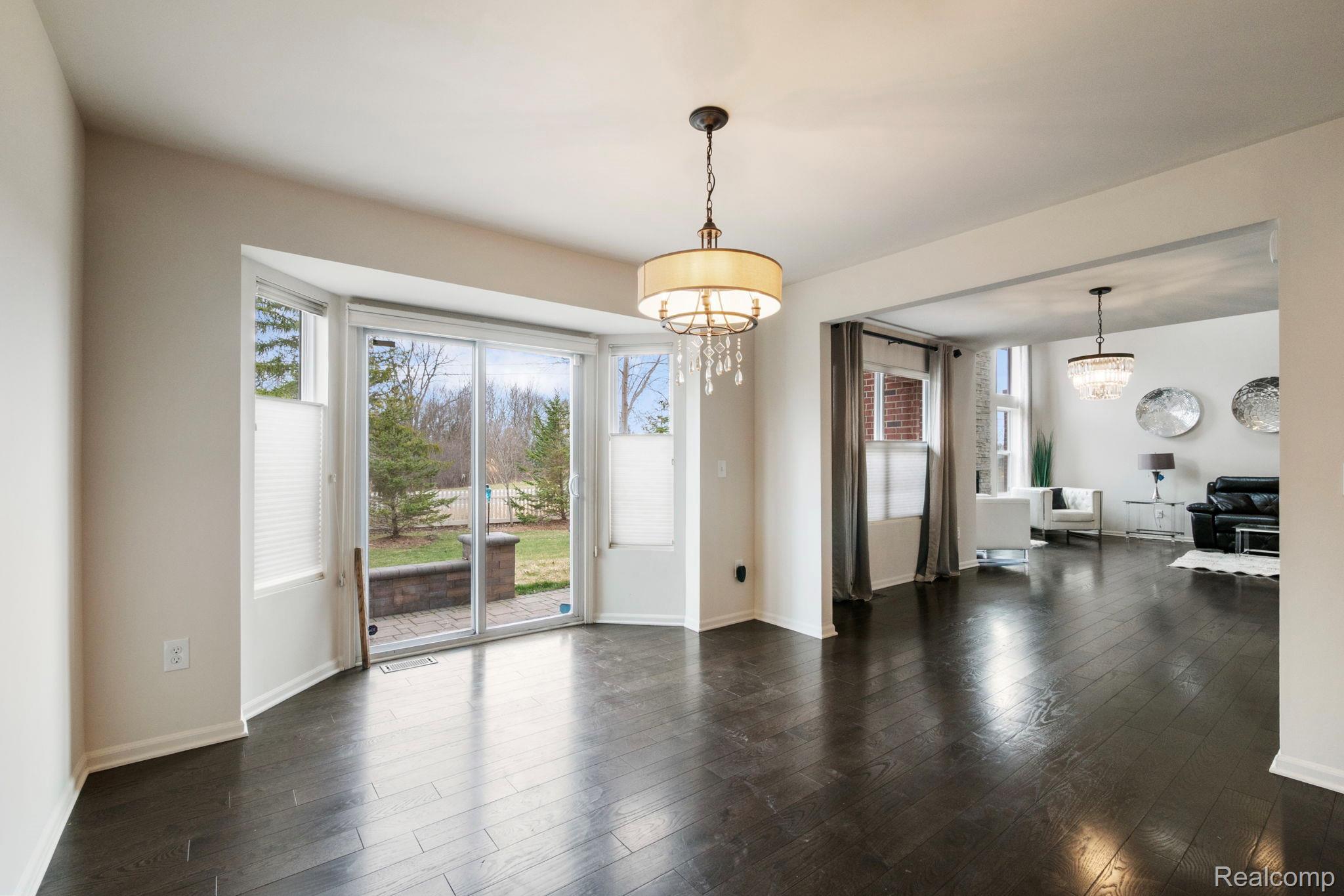 2495 Knollwood Drive