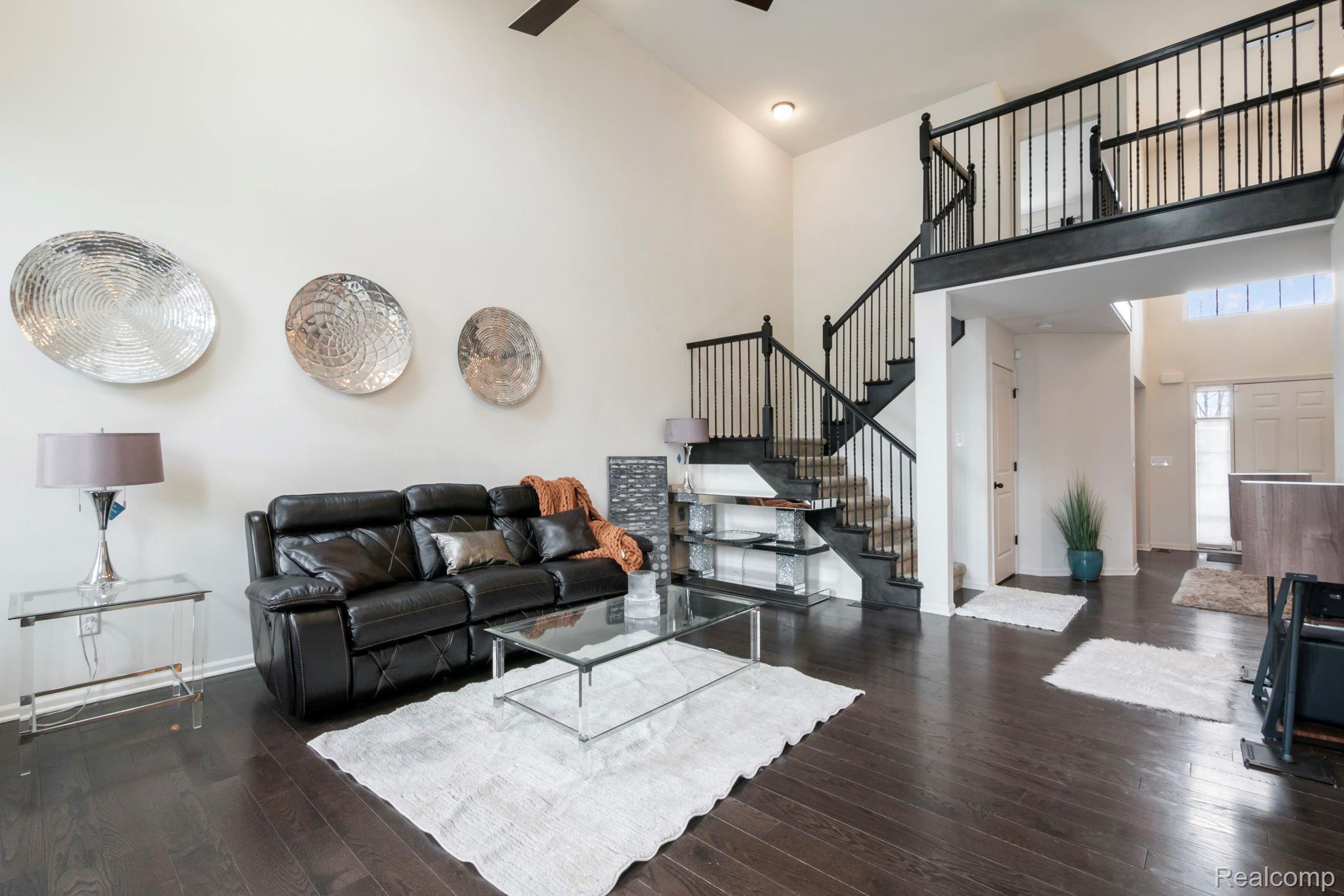 2495 Knollwood Drive