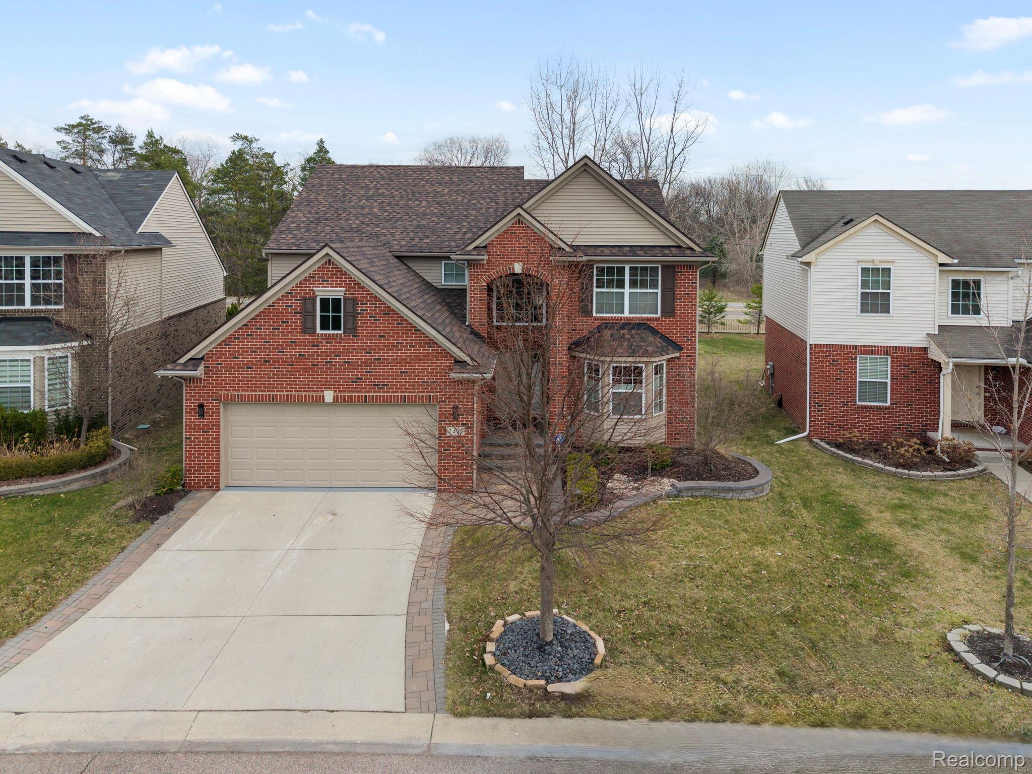 2495 Knollwood Drive