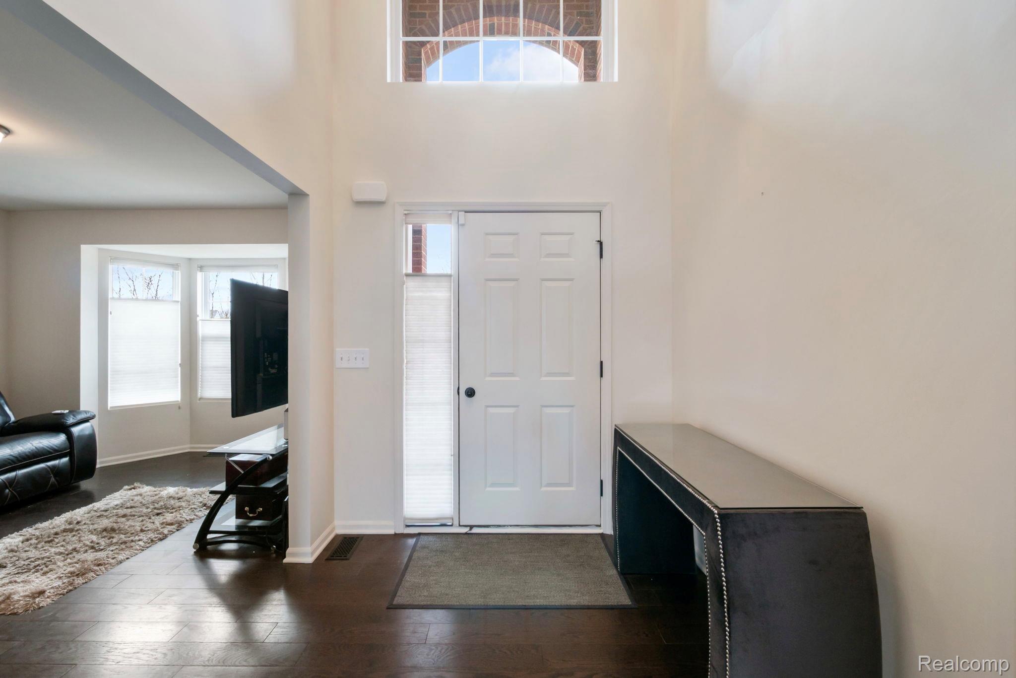 2495 Knollwood Drive