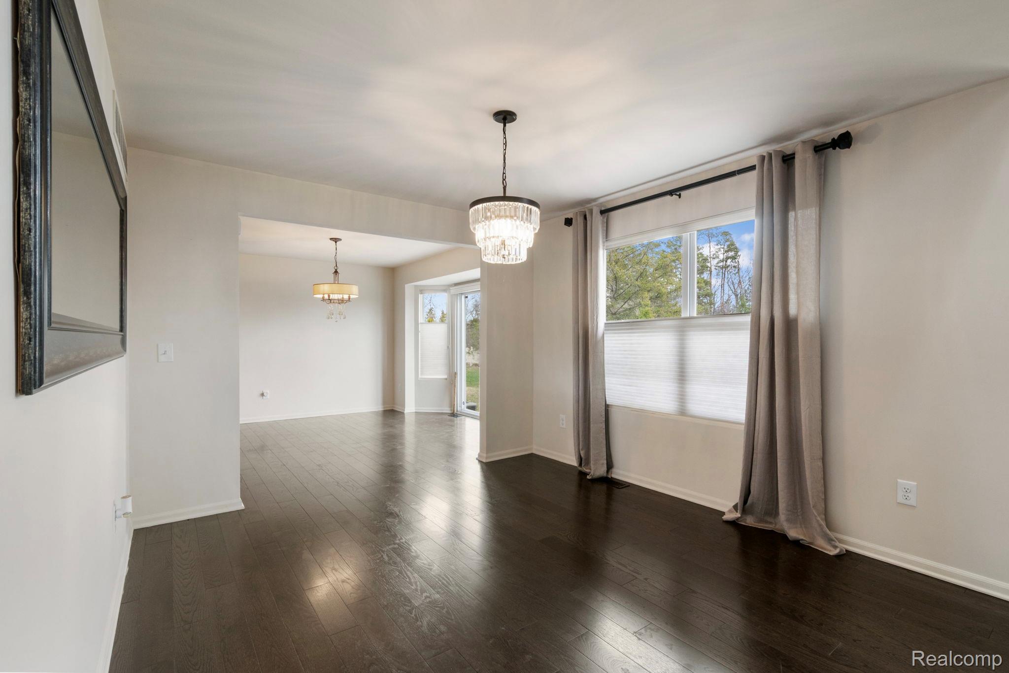 2495 Knollwood Drive