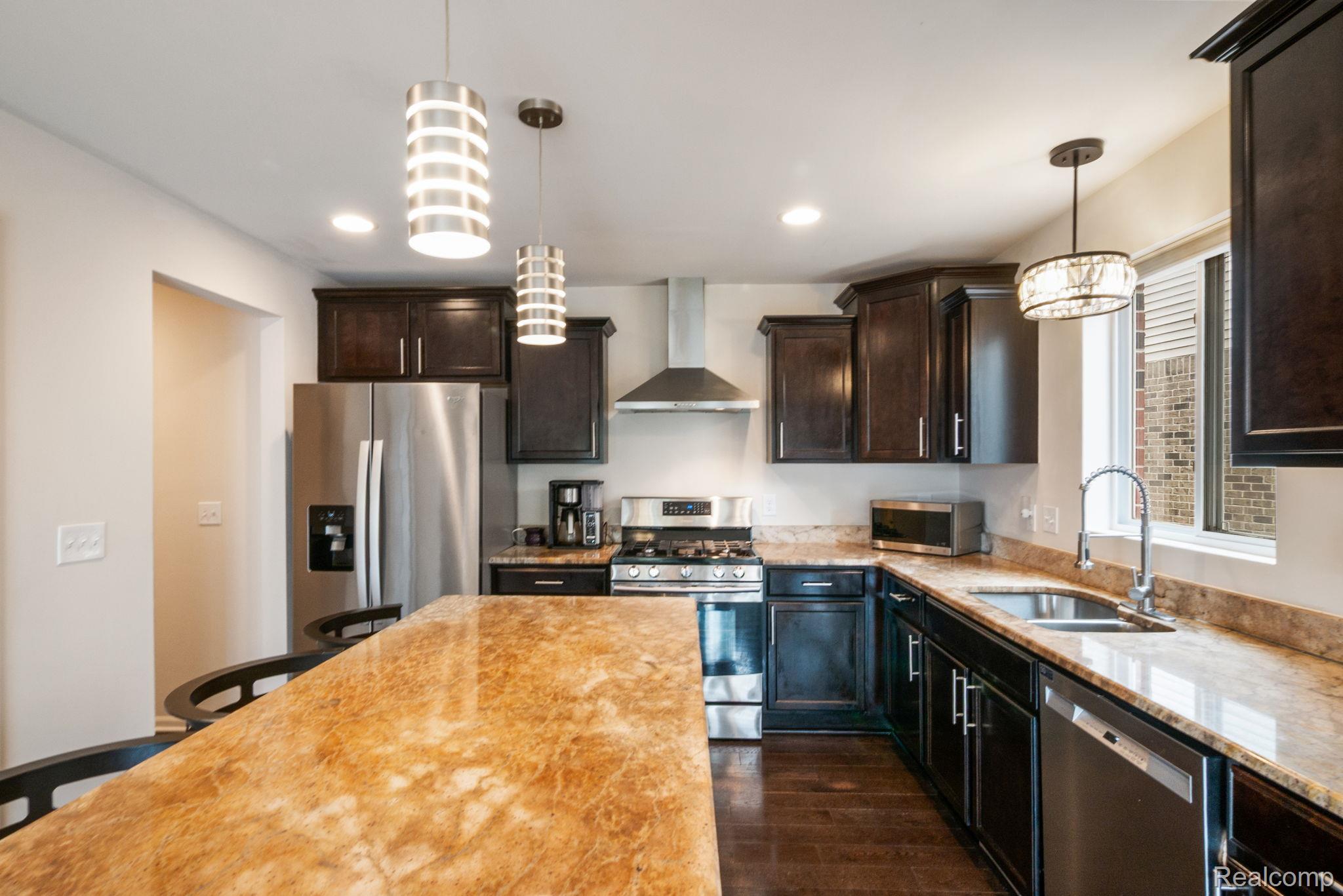 2495 Knollwood Drive