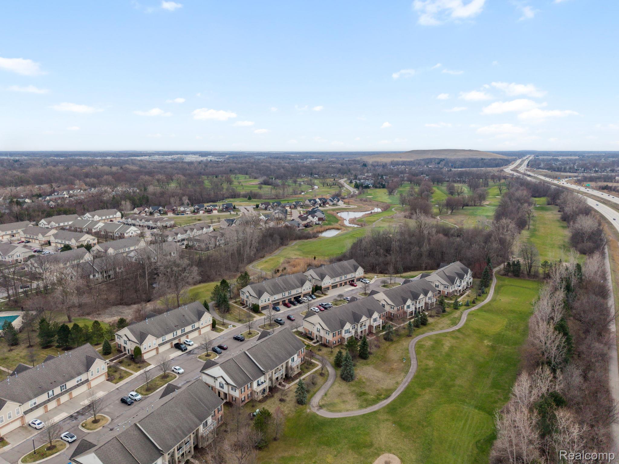 2495 Knollwood Drive