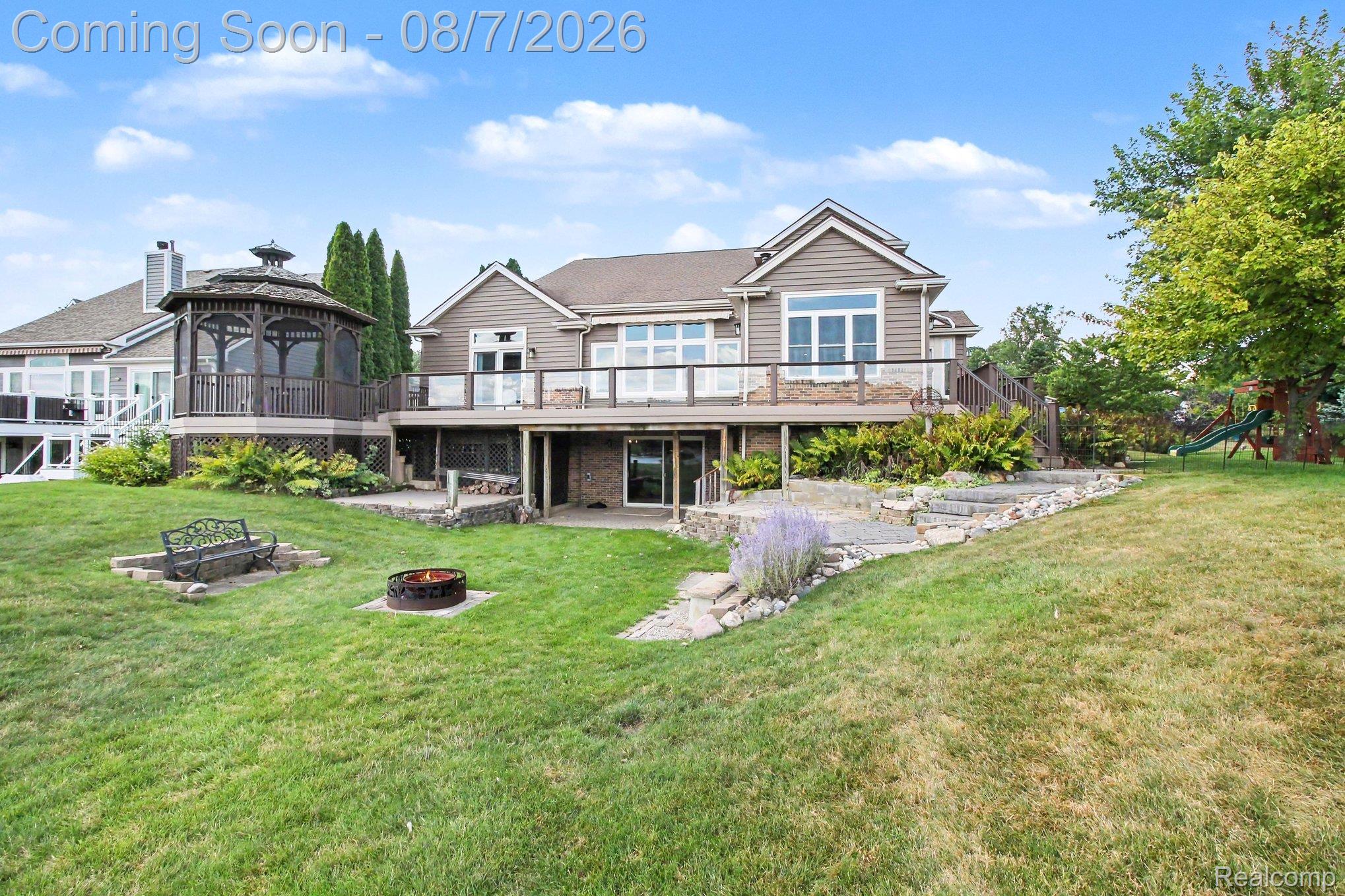 10654 W Braemar