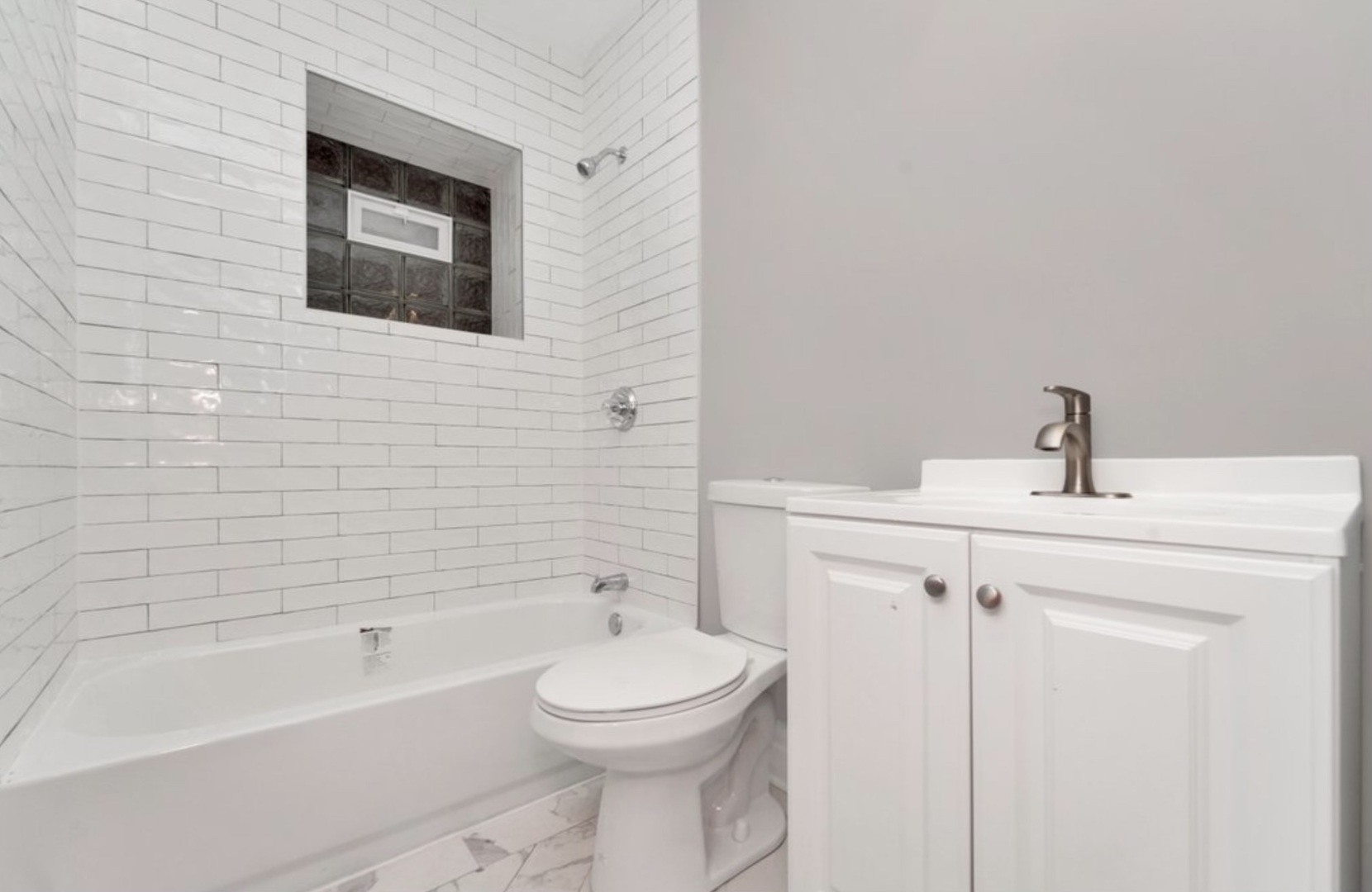 2118 59th Avenue Unit: 3