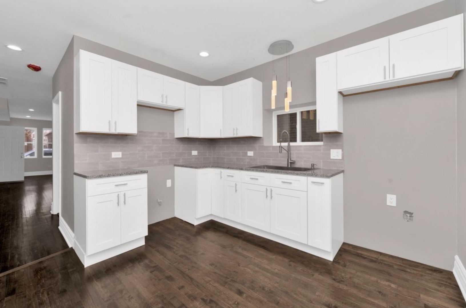 2118 59th Avenue Unit: 3