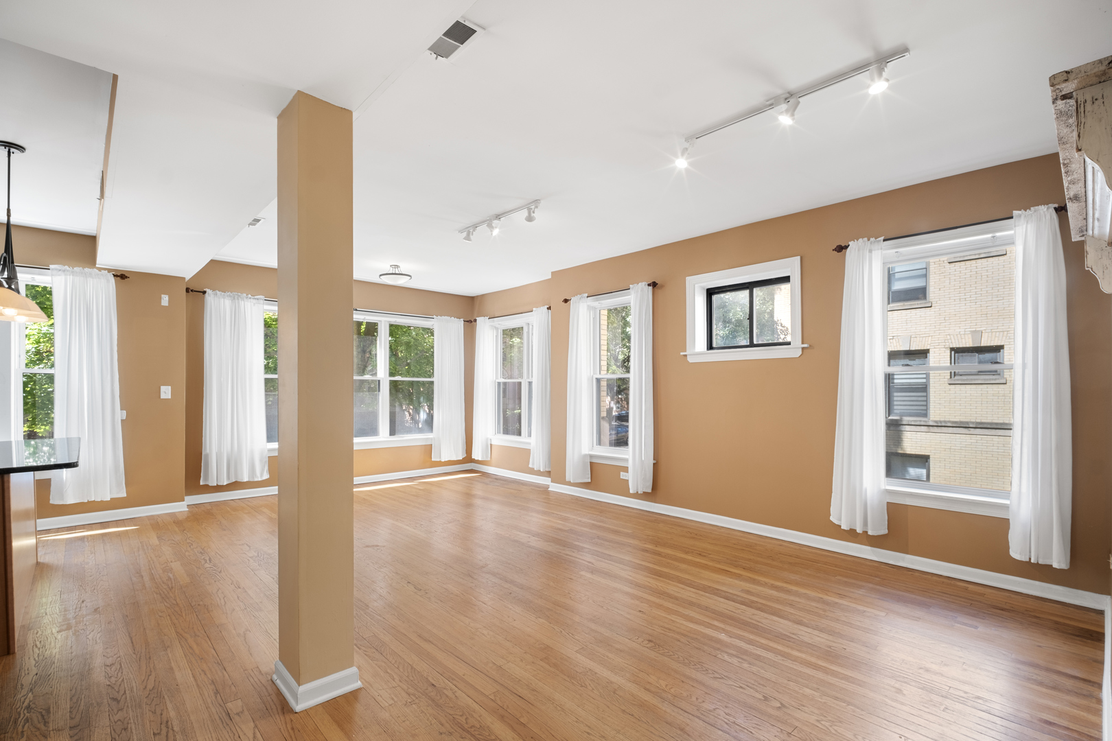 5227 S Drexel Avenue Unit: 1