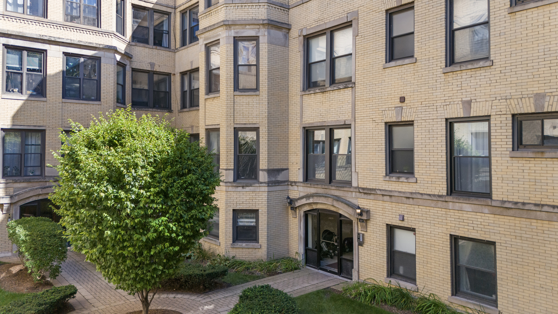 5227 S Drexel Avenue Unit: 1