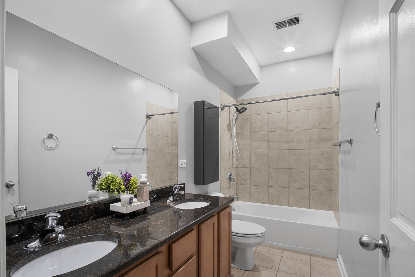 5227 S Drexel Avenue Unit: 1