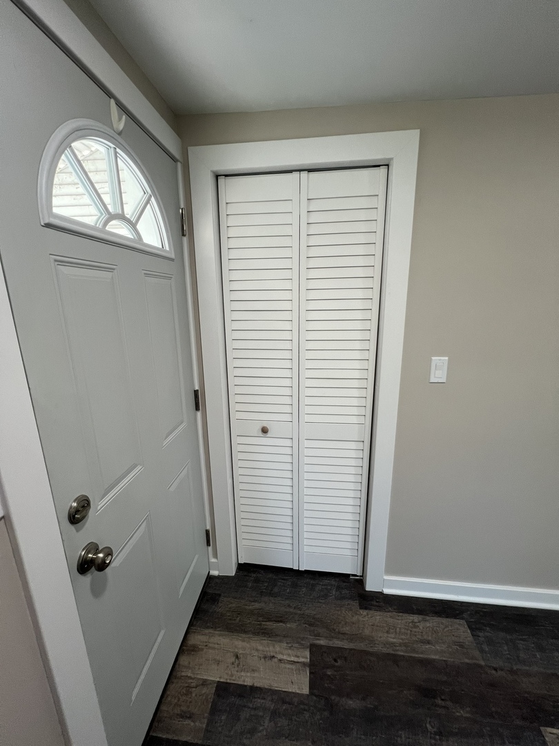 11138 S Avenue M Unit: 2