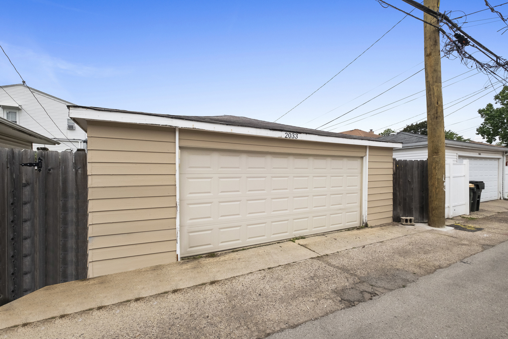 2033 N 73rd Avenue